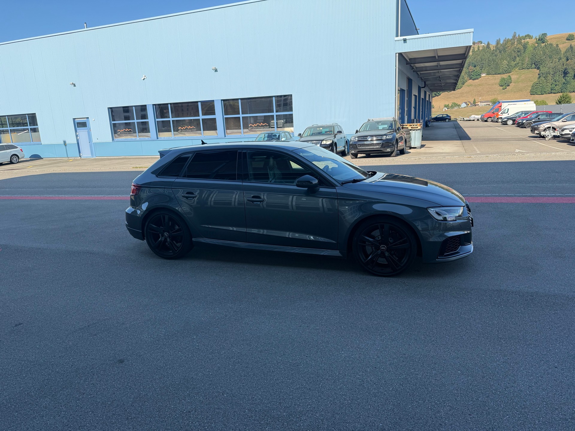 AUDI 2.5 T FSI quattro S-Tronic / • Sternenhimmel / 8-fach bereift / • Matrix-LED-Scheinwerfer-image-18