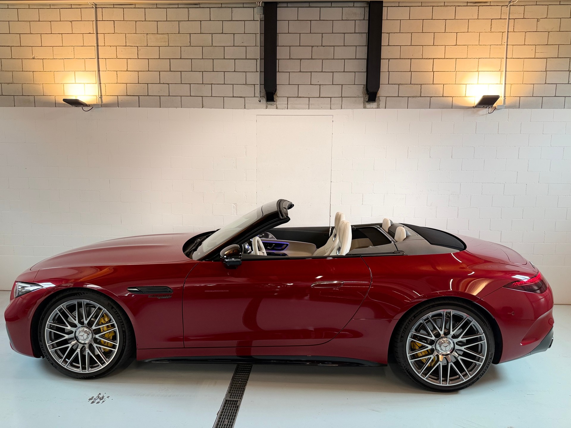MERCEDES-BENZ AMG SL 63 4Matic+ Speedshift MCT-image-3