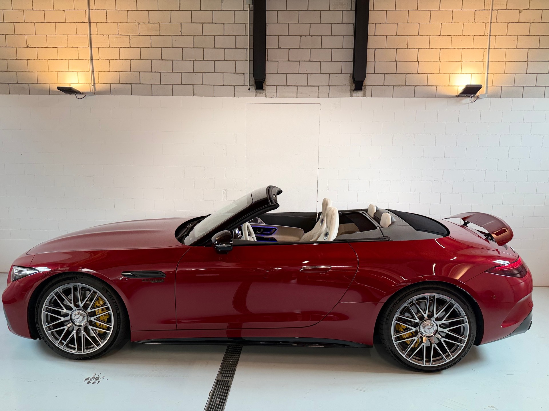MERCEDES-BENZ AMG SL 63 4Matic+ Speedshift MCT-image-4