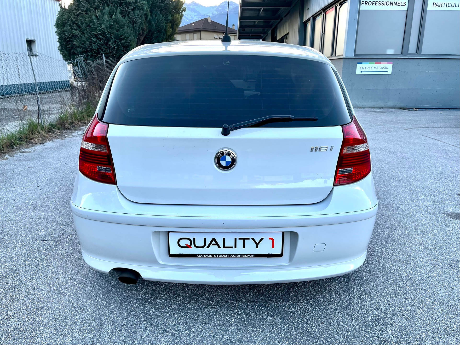 BMW 116i Steptronic-image-8