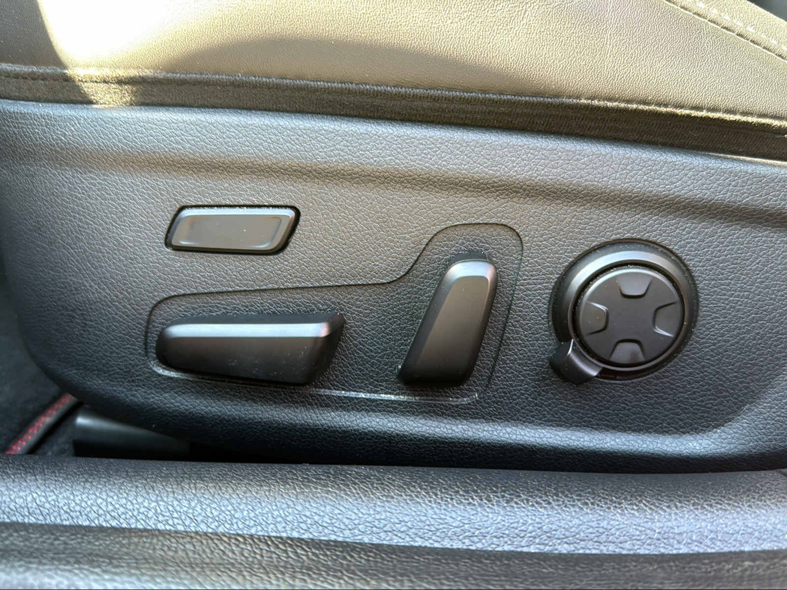 KIA Stinger 3.3 T-GDi GT Automat AWD-image-13