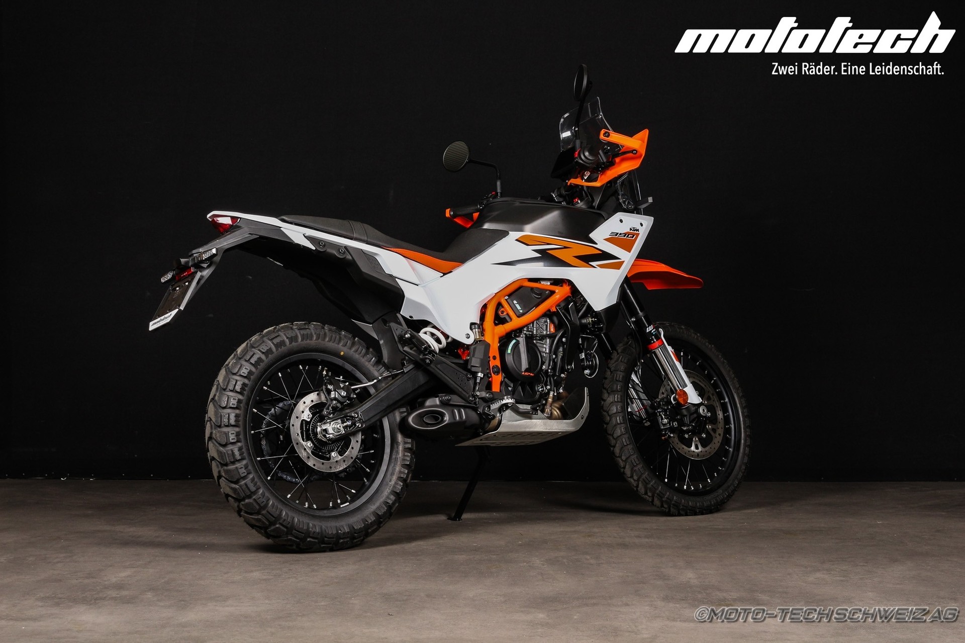 KTM 390 Adventure R-showroom-element-1