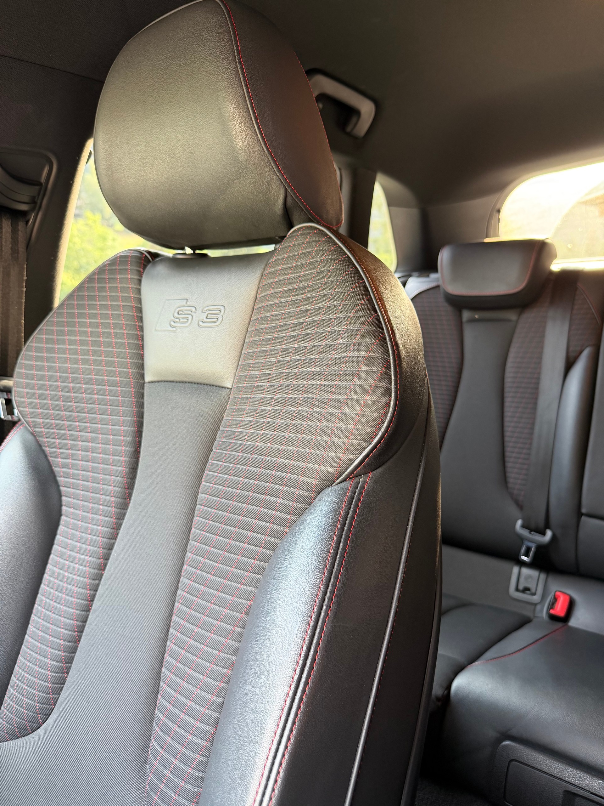 AUDI 2.0 T FSI quattro S-Tronic-image-3