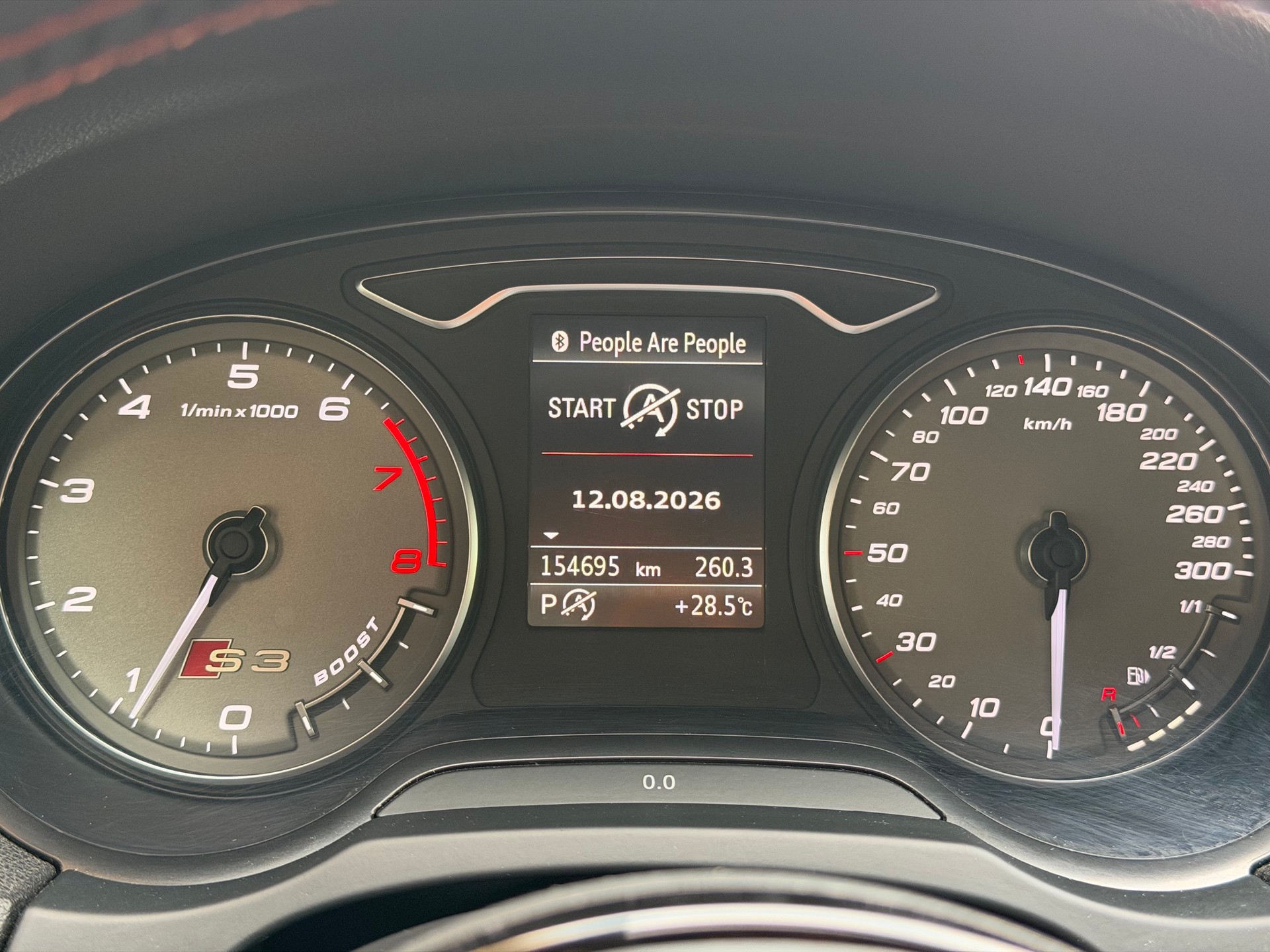 AUDI 2.0 T FSI quattro S-Tronic-image-4