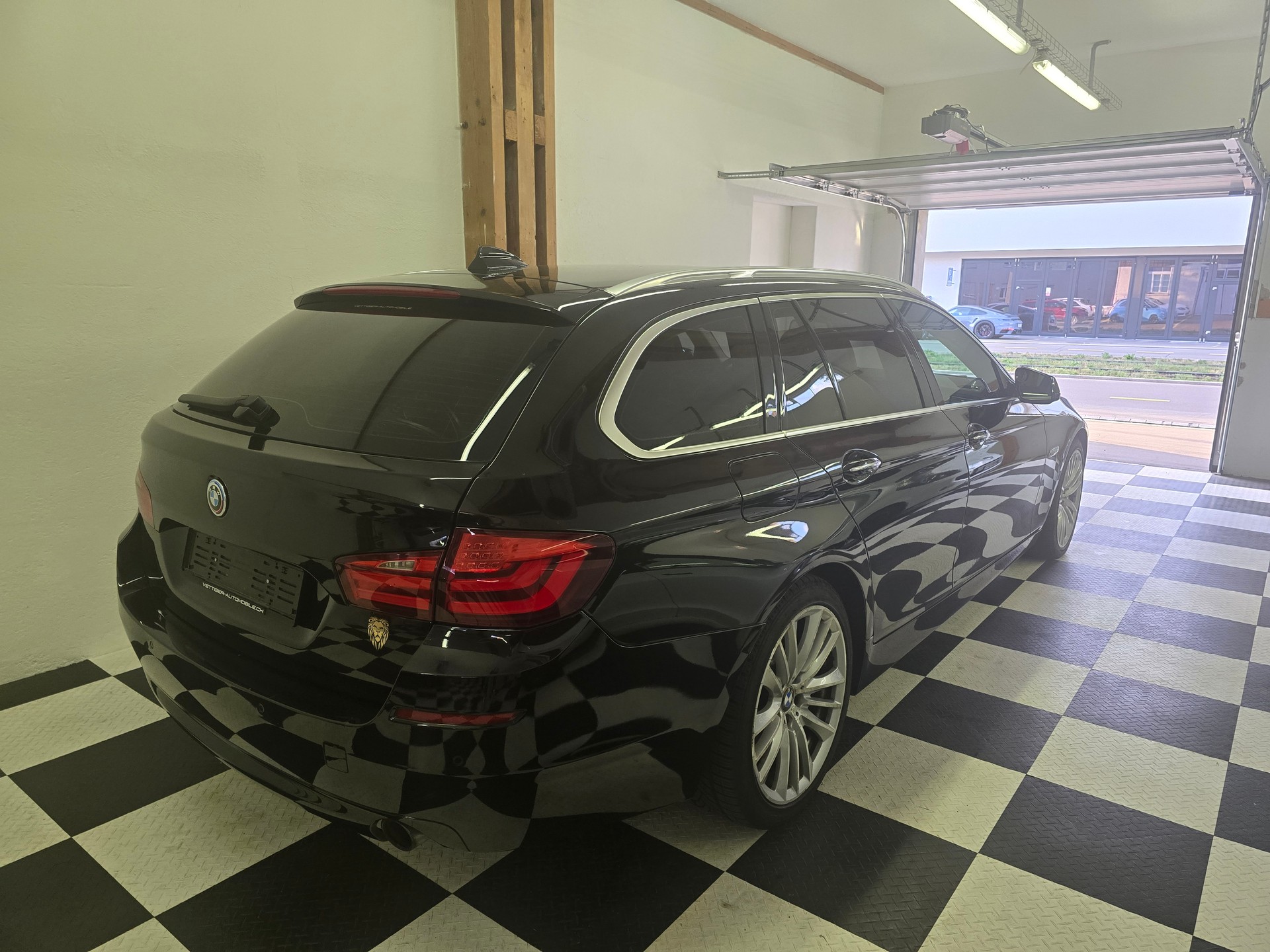 BMW 535d Touring Steptronic-image-6