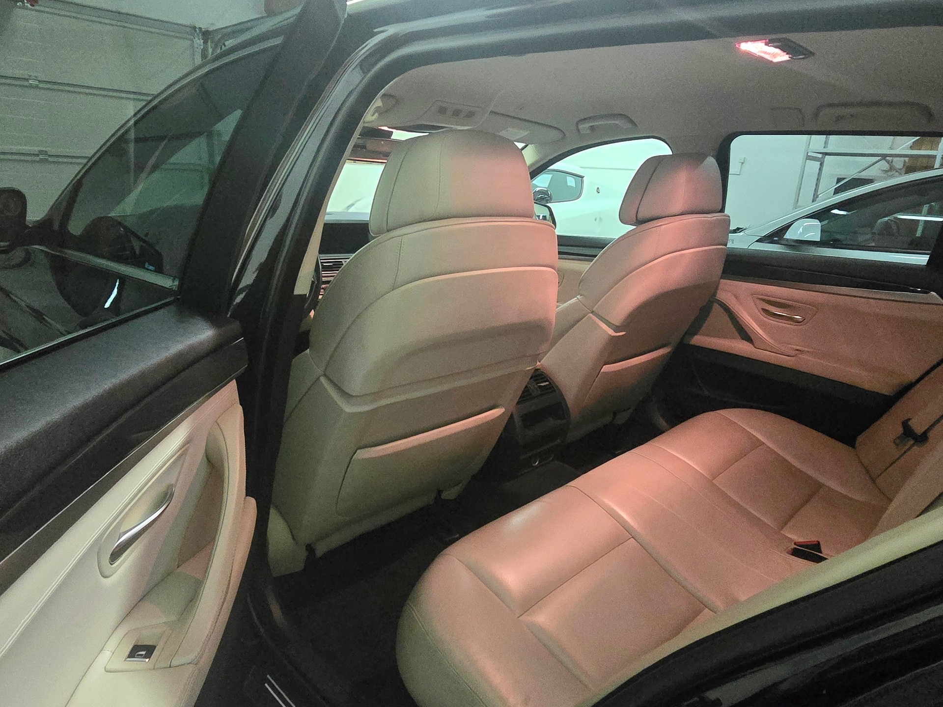 BMW 535d Touring Steptronic-image-12