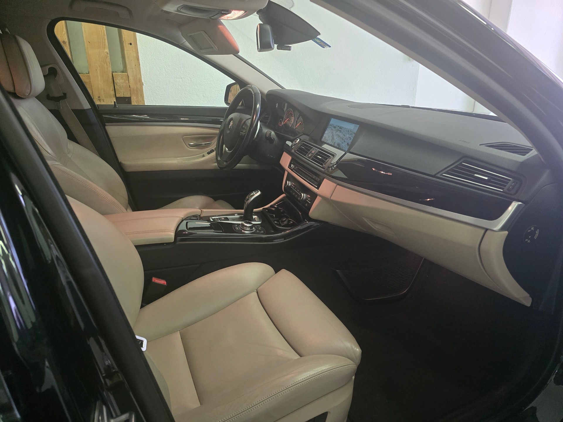 BMW 535d Touring Steptronic-image-10