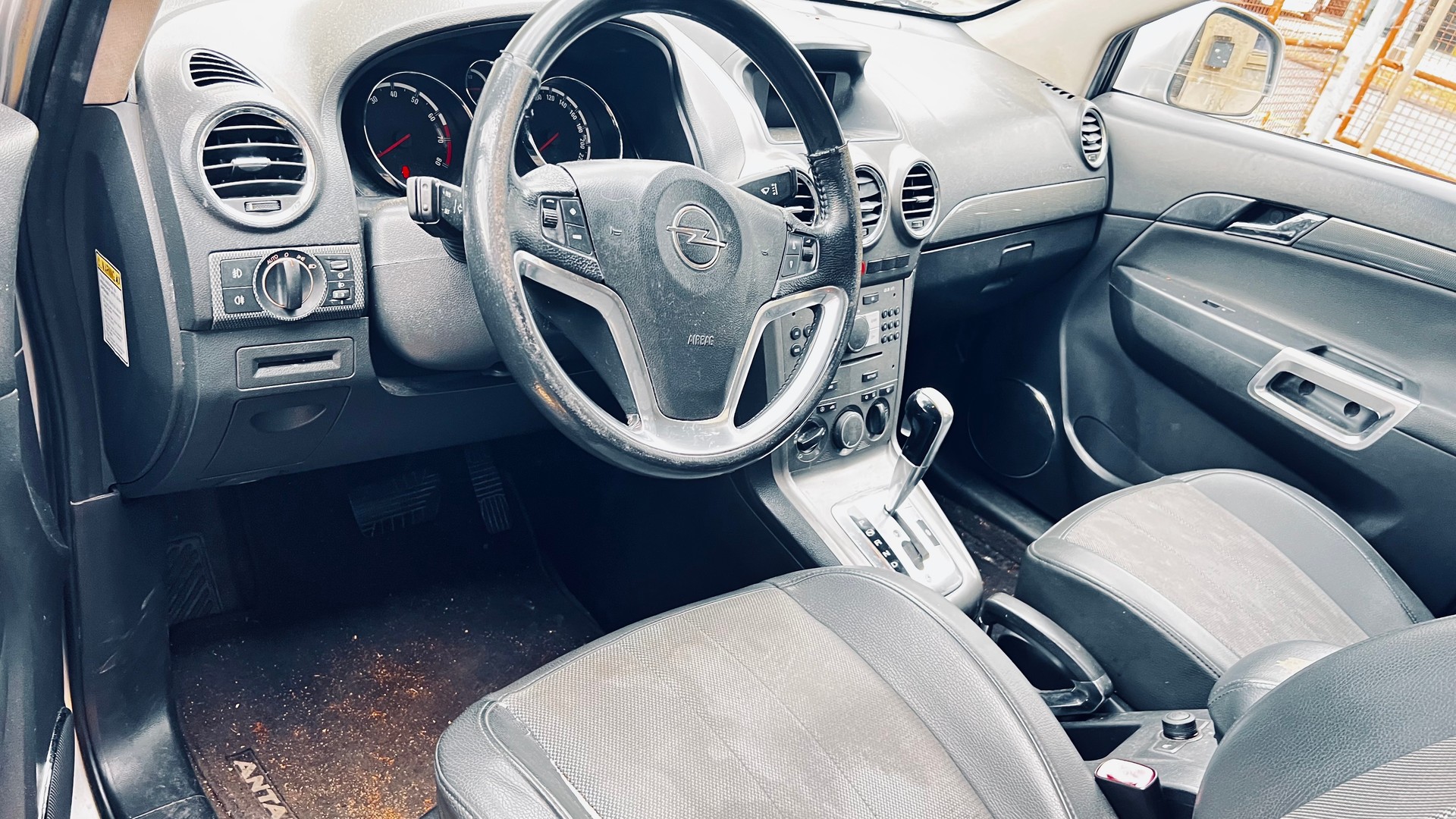 OPEL Antara 3.2 V6 Cosmo 4WD Automatic-image-5