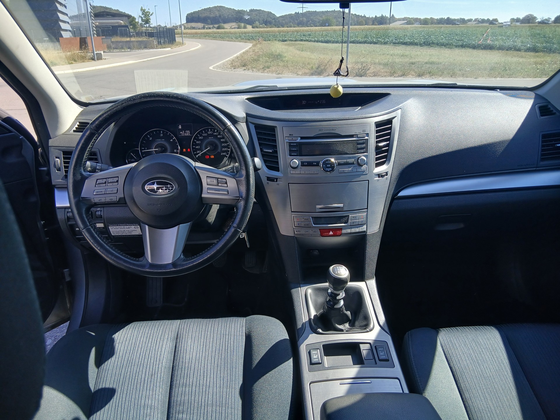 SUBARU Legacy 2.0D Swiss Special AWD-image-8