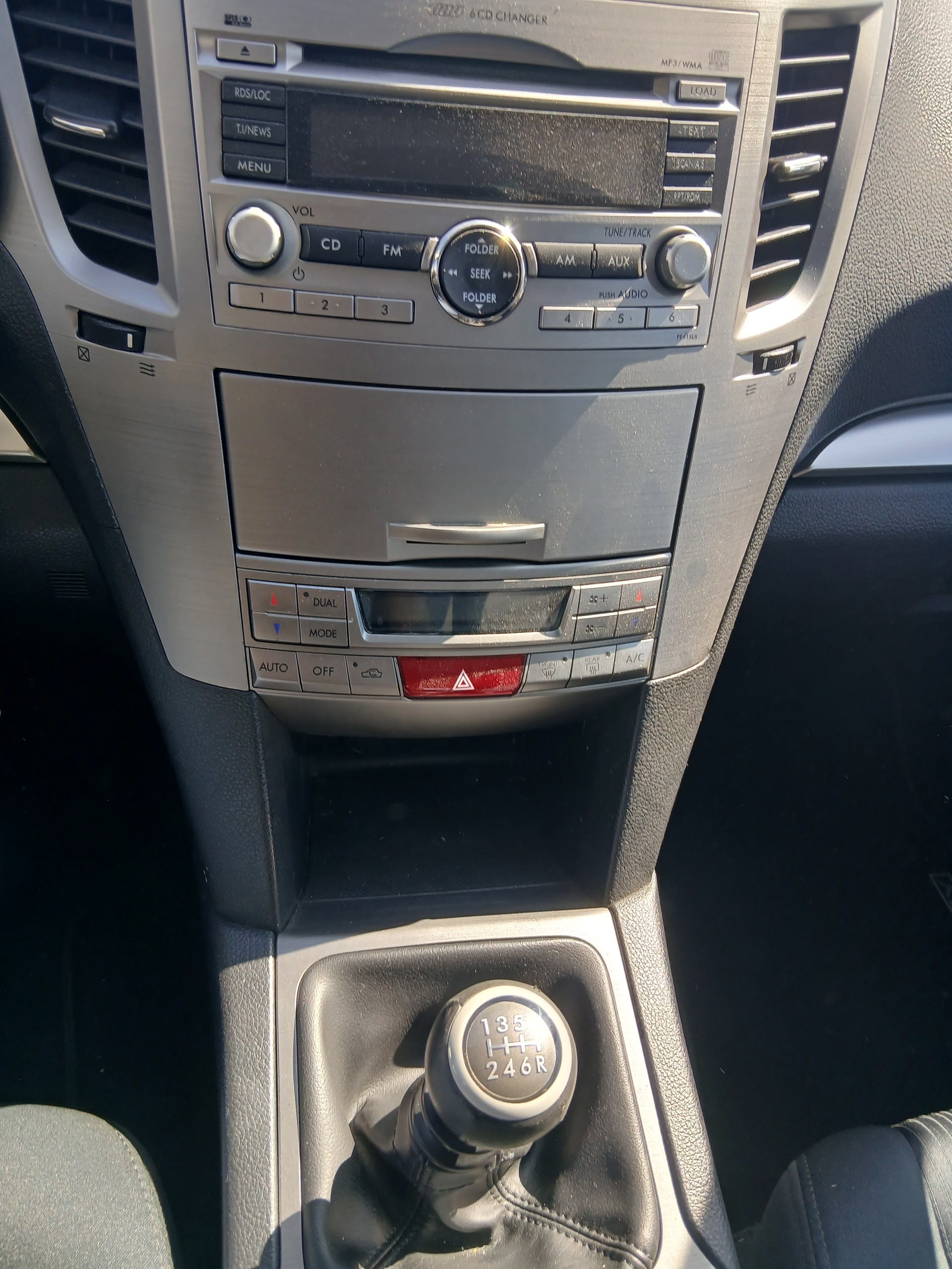 SUBARU Legacy 2.0D Swiss Special AWD-image-6
