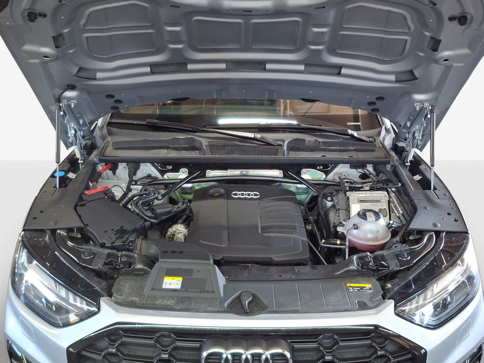 AUDI Q5 40 TDI S-line quattro S-tronic-image-15