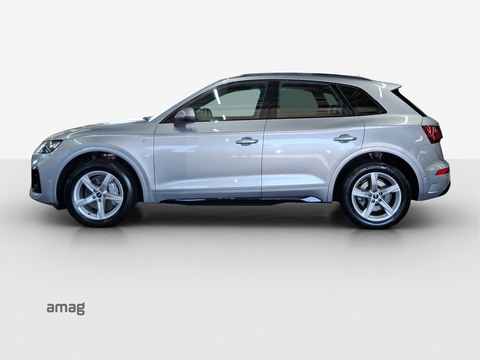 AUDI Q5 40 TDI S-line quattro S-tronic-image-1