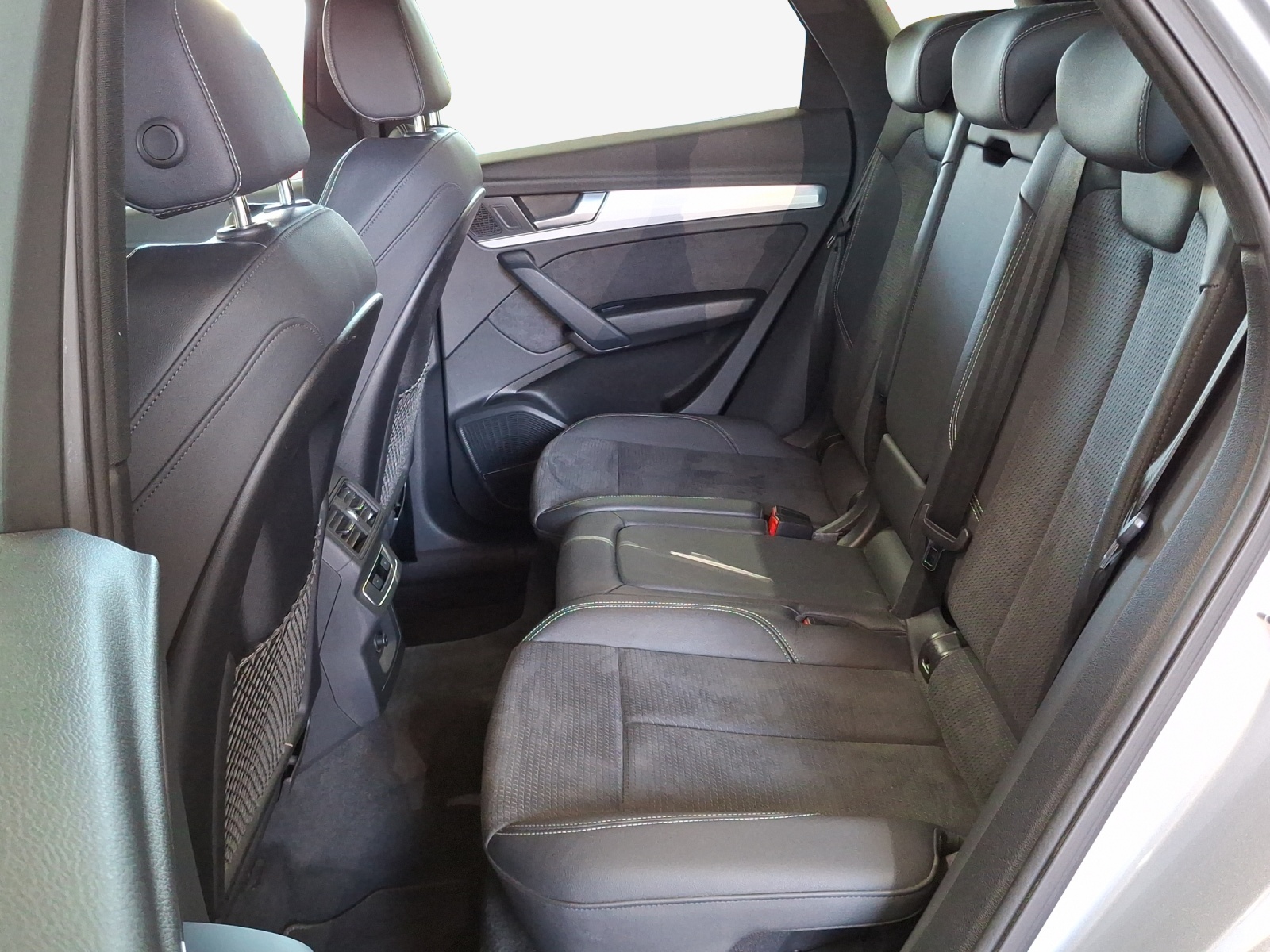 AUDI Q5 40 TDI S-line quattro S-tronic-image-11