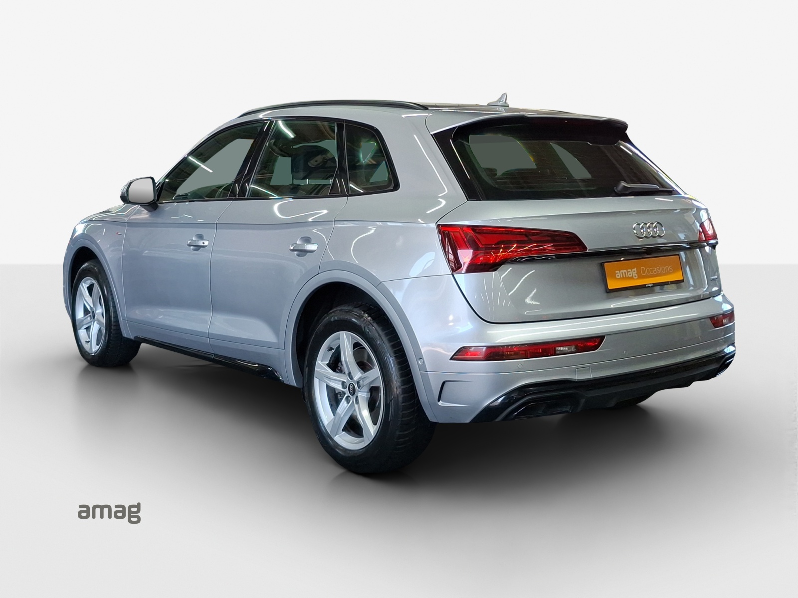 AUDI Q5 40 TDI S-line quattro S-tronic-image-2