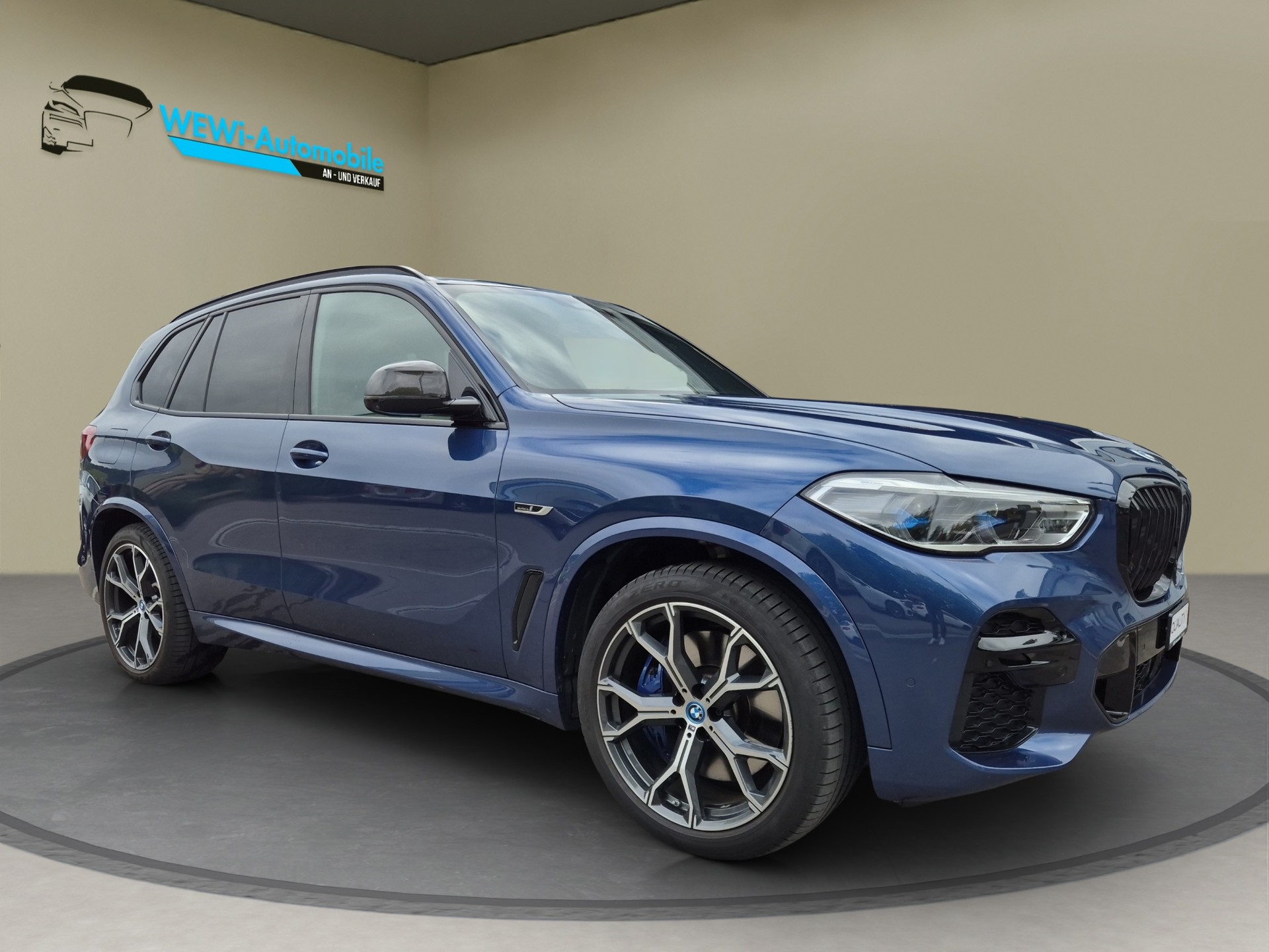 BMW X5 xDrive45e M Sport Steptronic-image-0