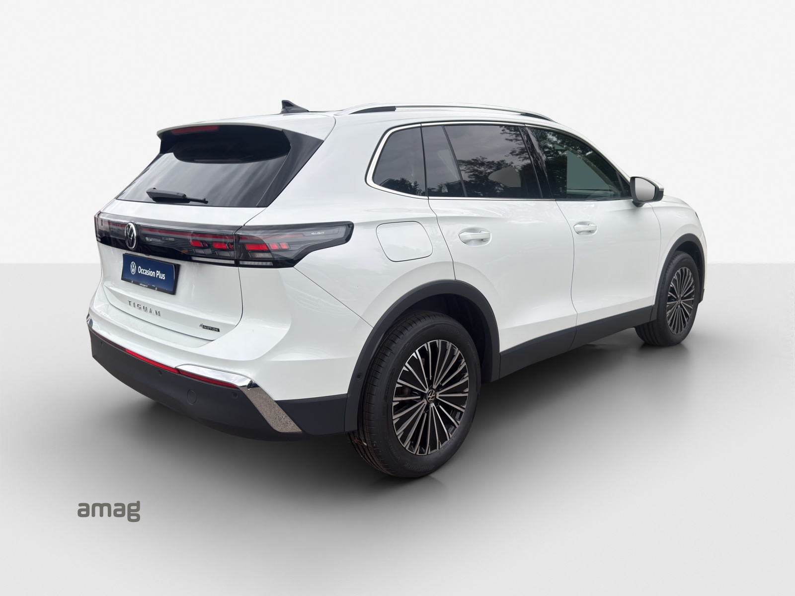 VW Tiguan 2.0 TSI DSG Elegance 4Motion-image-4