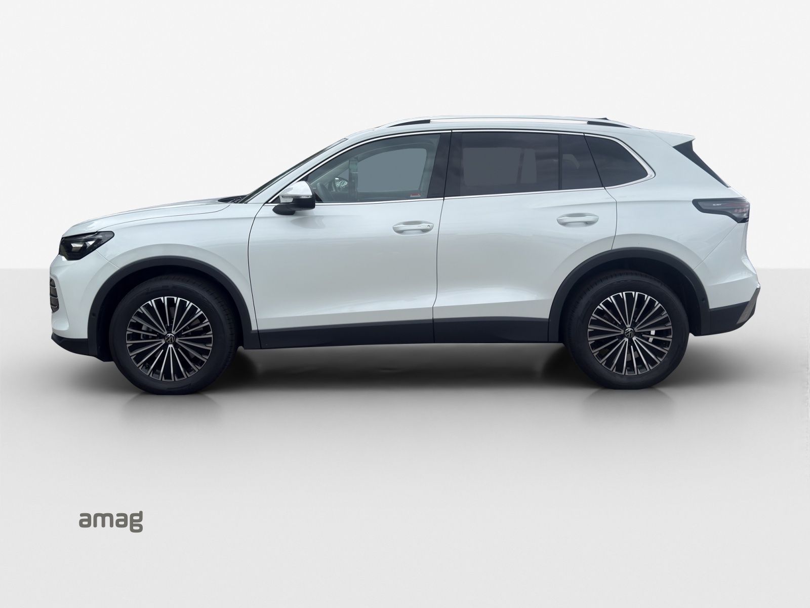 VW Tiguan 2.0 TSI DSG Elegance 4Motion-image-1