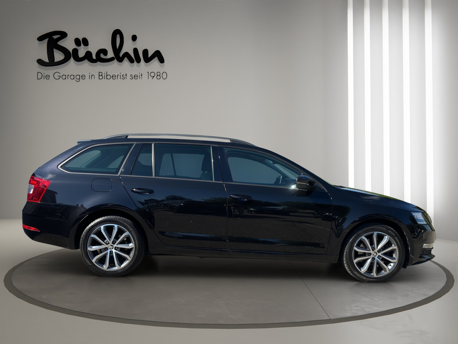 SKODA Octavia Combi 1.8 TSI Ambition 4x4 DSG-image-7