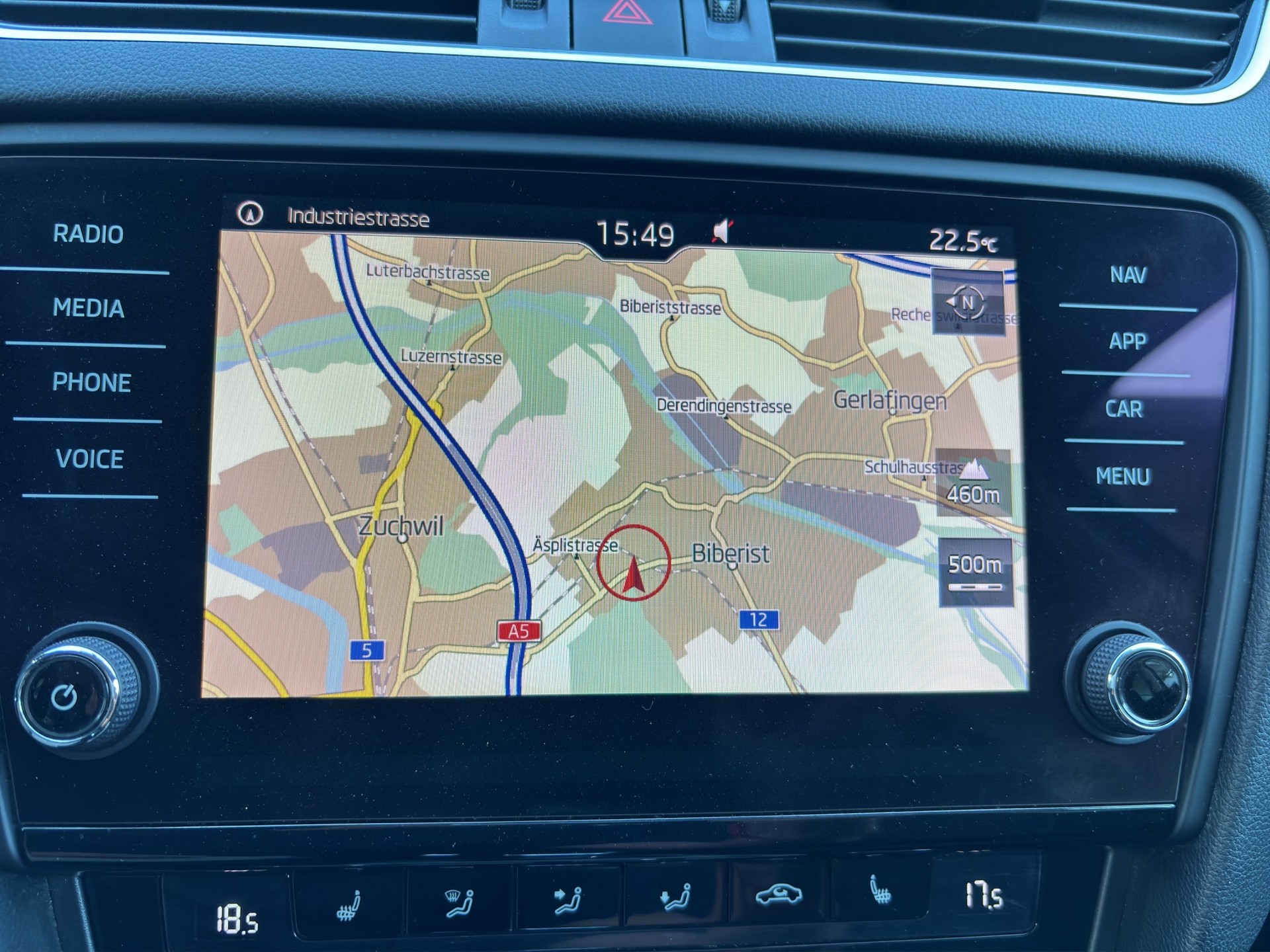 SKODA Octavia Combi 1.8 TSI Ambition 4x4 DSG-image-22