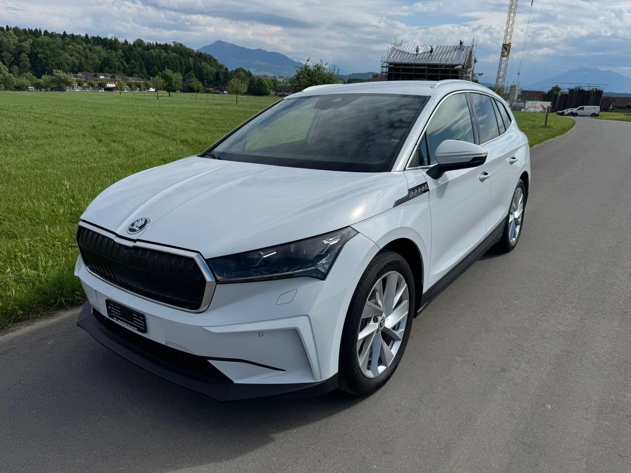 SKODA Enyaq iV 60-image-0
