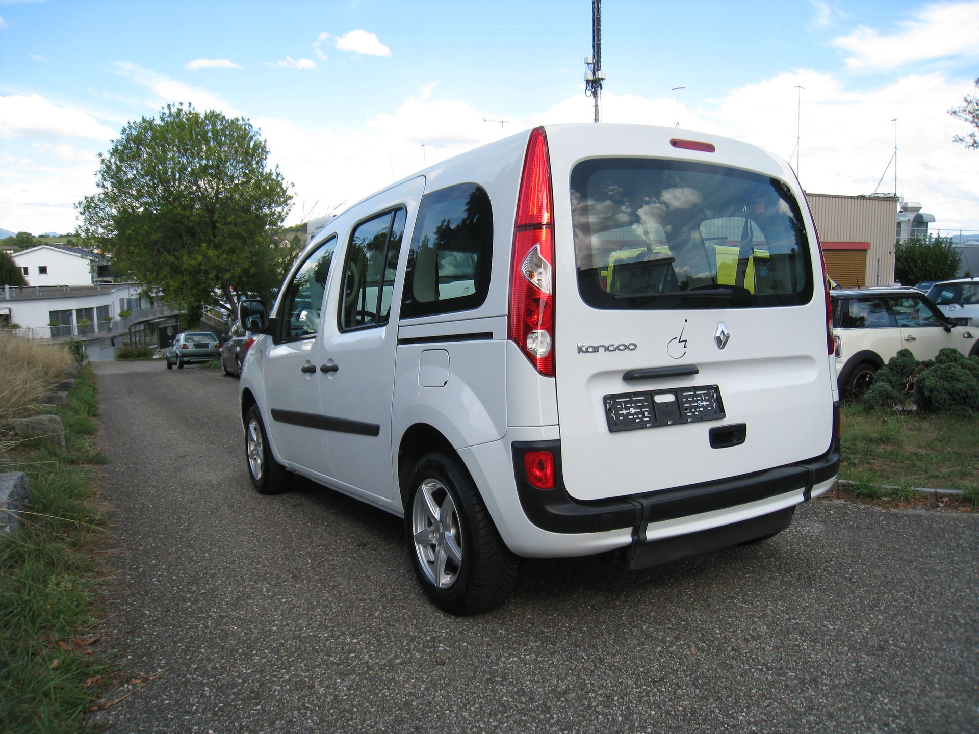 RENAULT Kangoo 1.6 16V Expression Automatic-image-8