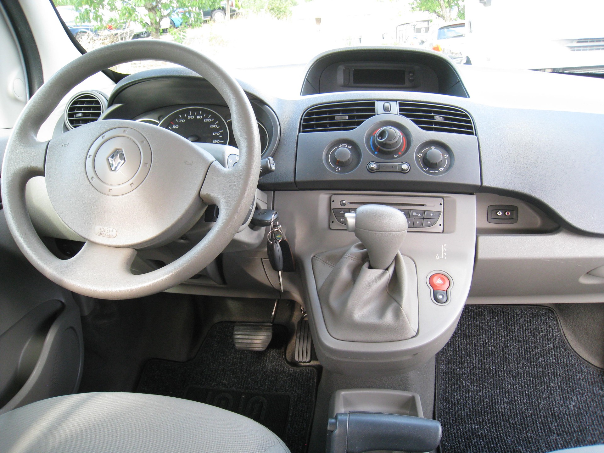 RENAULT Kangoo 1.6 16V Expression Automatic-image-2