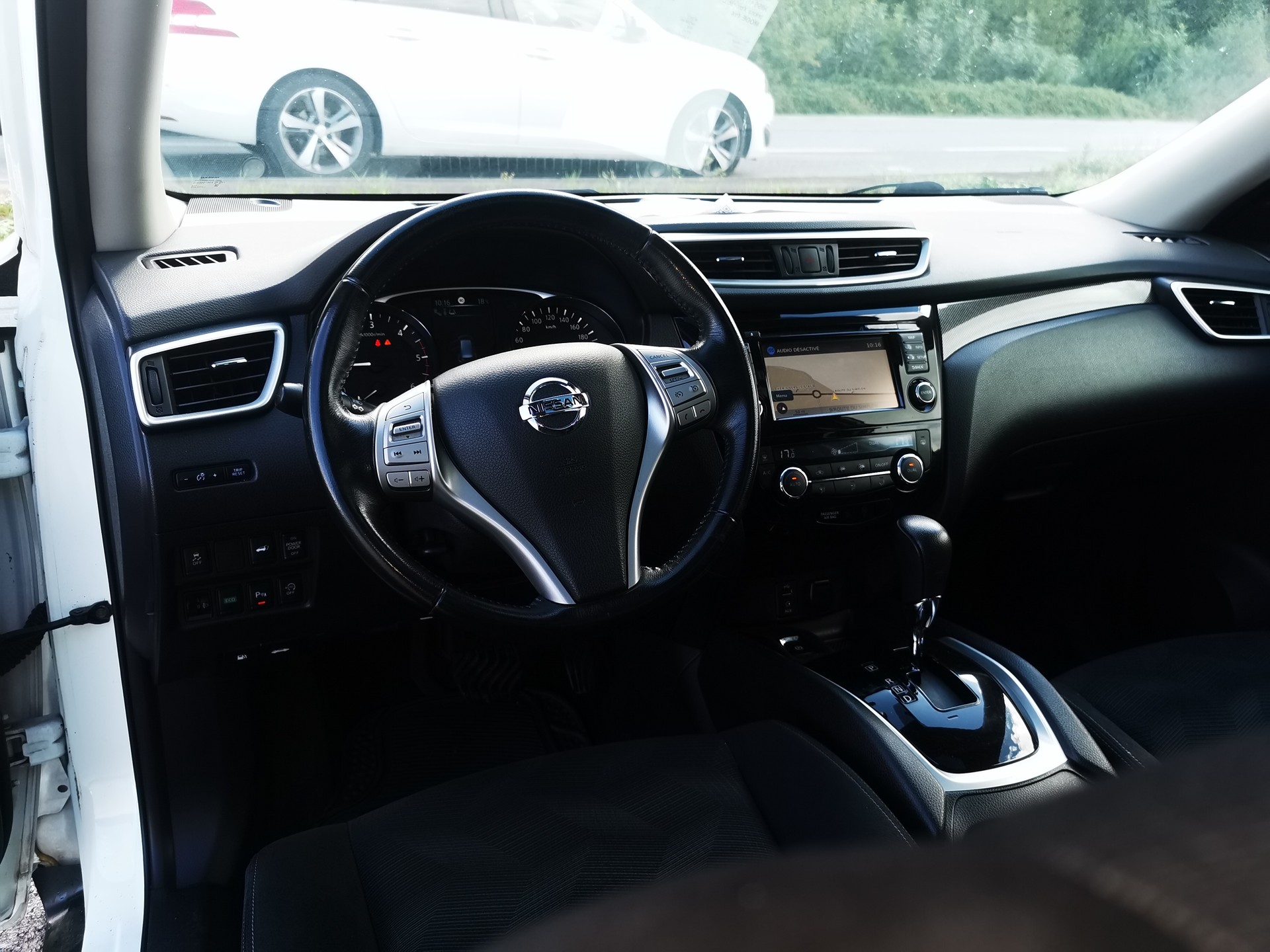 NISSAN X-Trail 2.0 dCi N-Vision Xtronic CVT ALL-MODE 4x4-image-6
