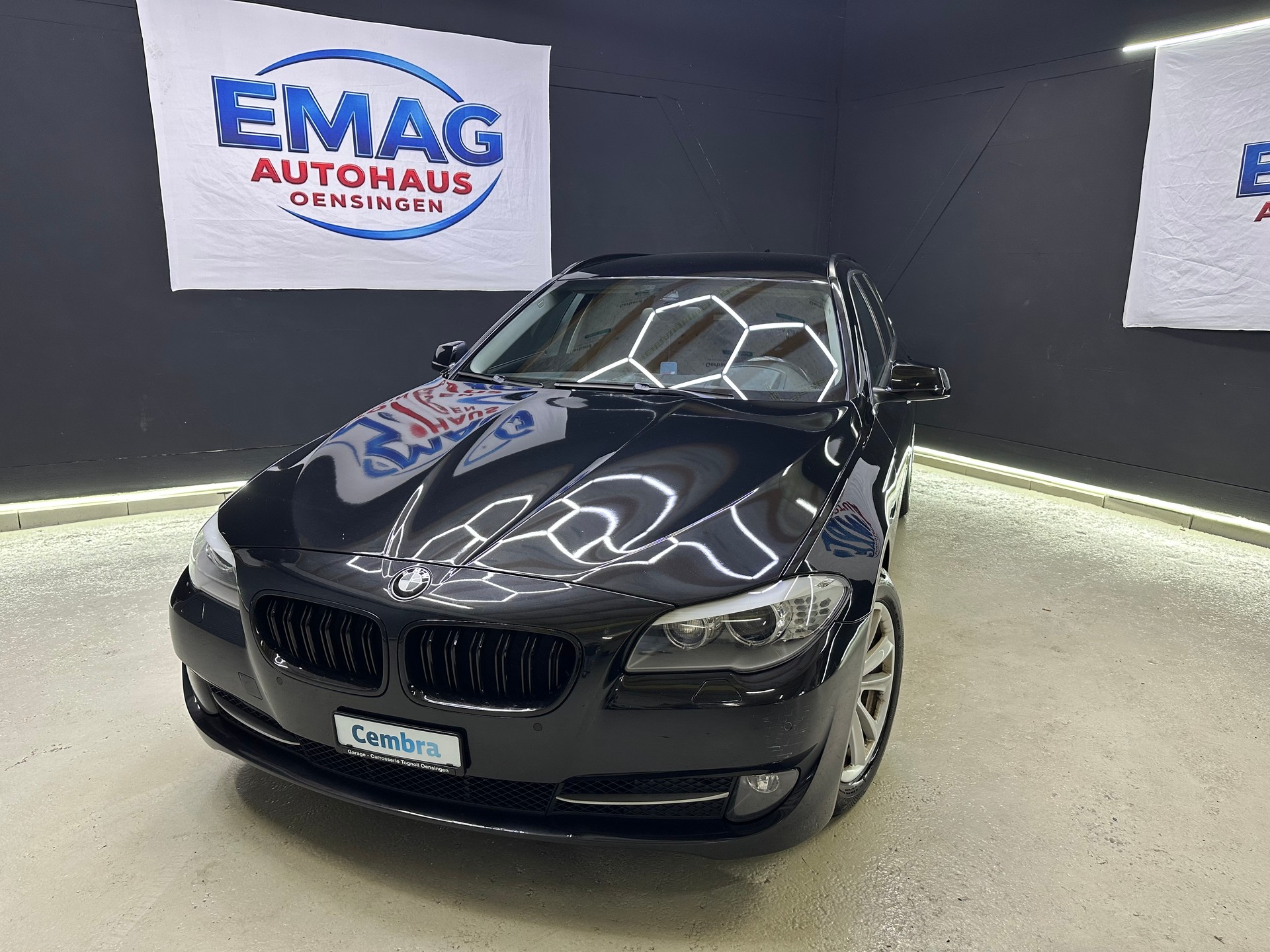 BMW 530d xDrive Touring Steptronic-image-1