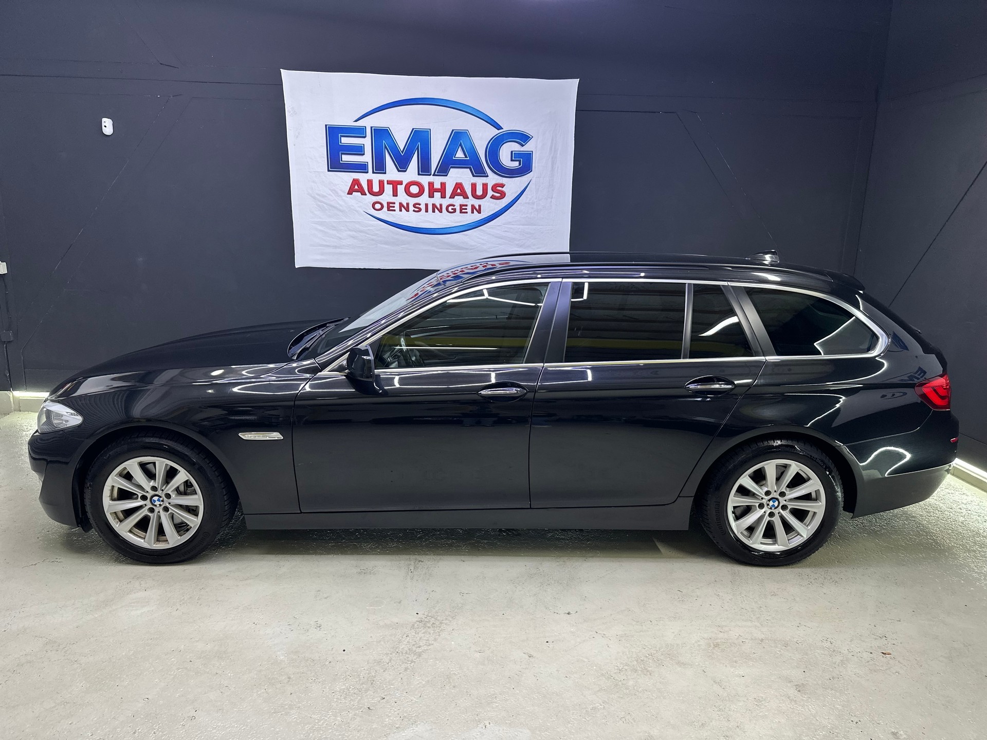 BMW 530d xDrive Touring Steptronic-image-7