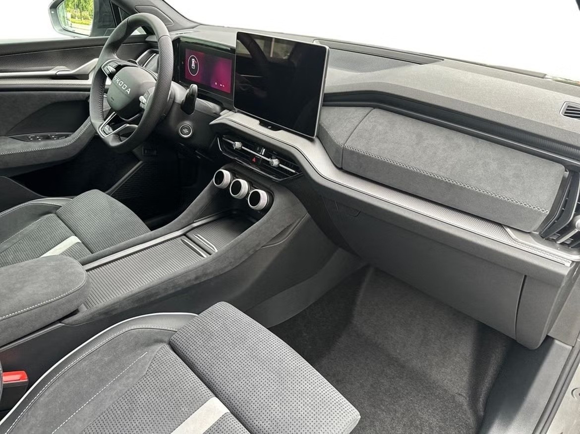 SKODA Kodiaq 2.0 TDI Sportline 4x4-image-8