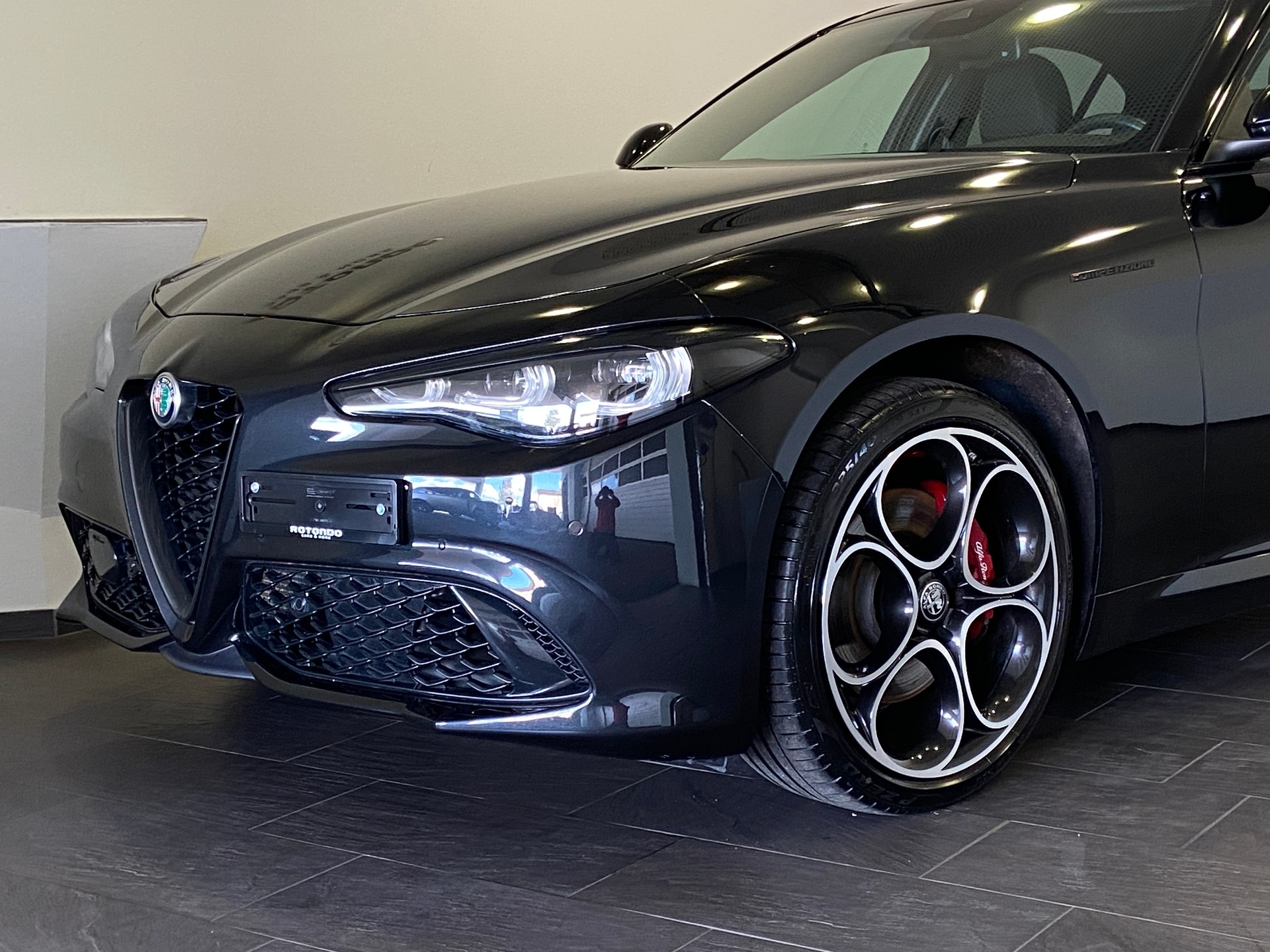 ALFA ROMEO Giulia 2.0 Competizione Q4 AT8-image-1