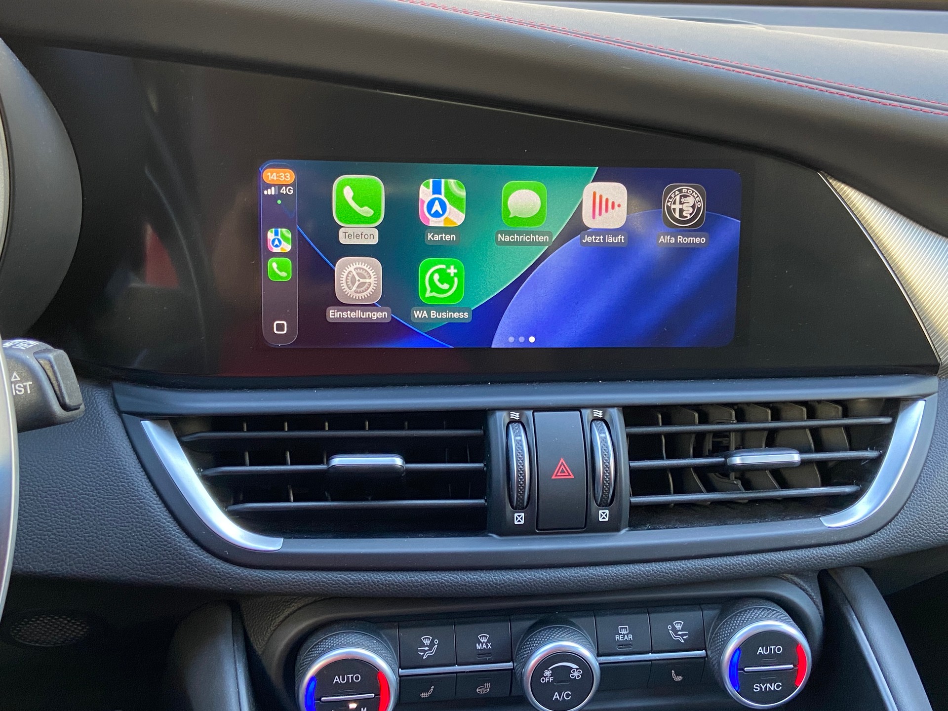 ALFA ROMEO Giulia 2.0 Competizione Q4 AT8-image-9