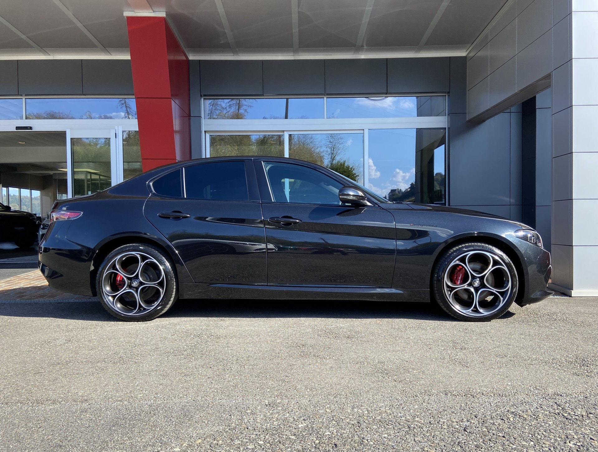 ALFA ROMEO Giulia 2.0 Competizione Q4 AT8-image-16