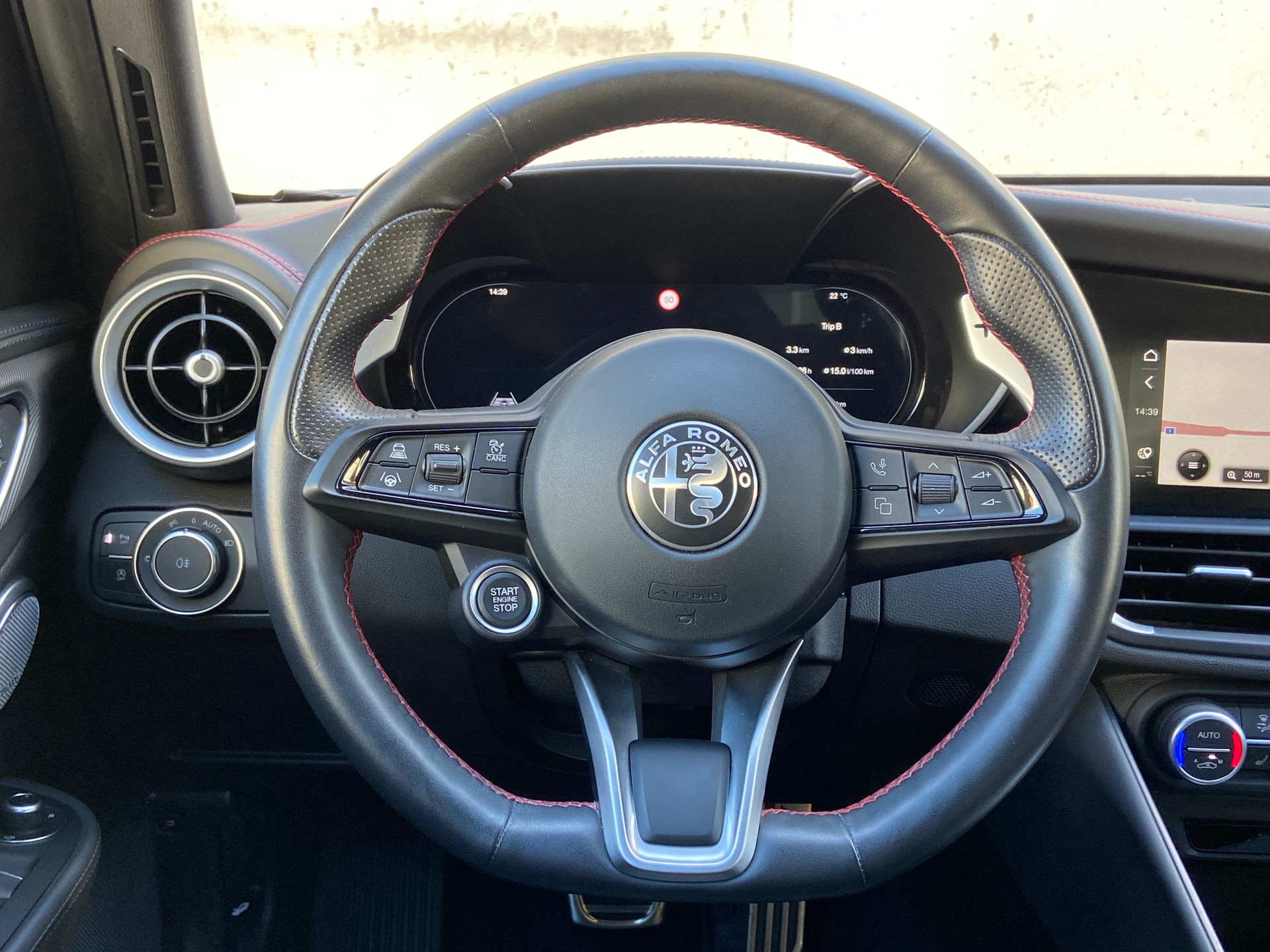 ALFA ROMEO Giulia 2.0 Competizione Q4 AT8-image-7