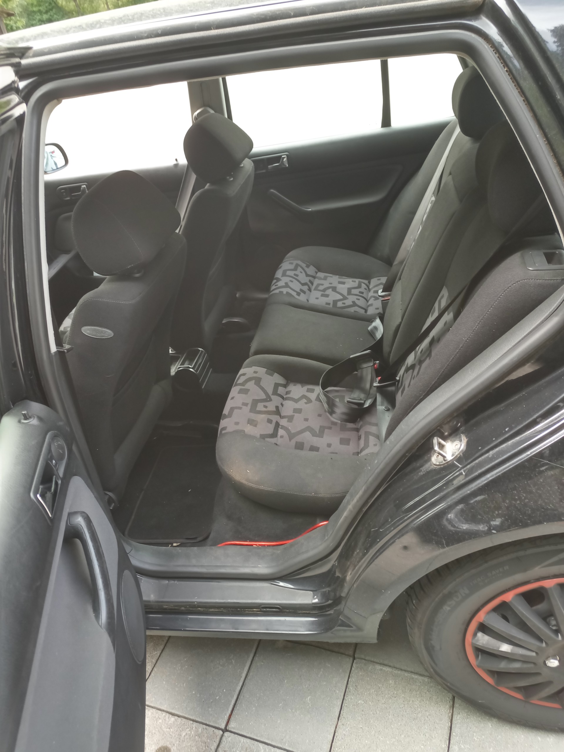 VW Golf 1.8 Comfortline 4Motion-image-6