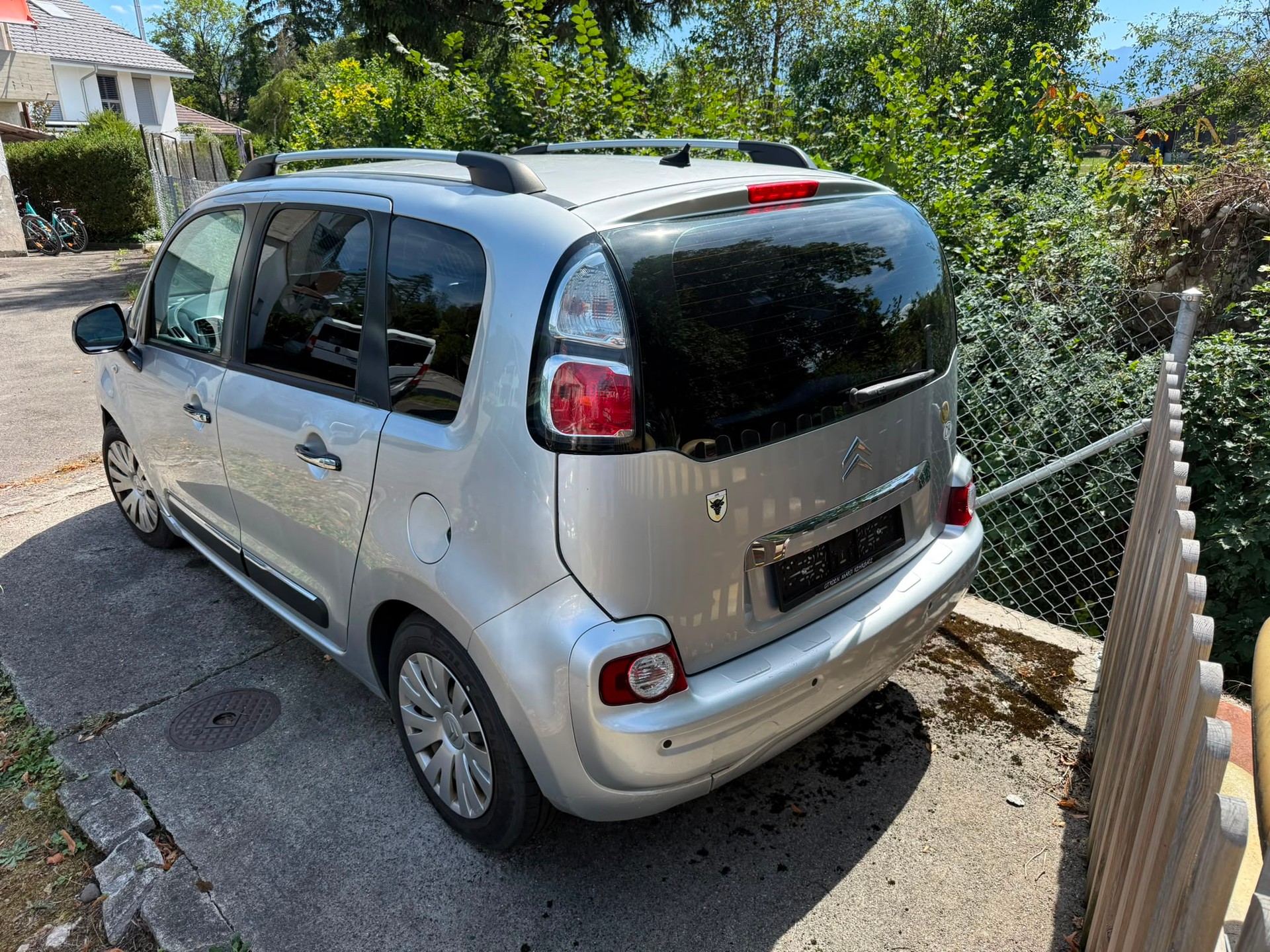 CITROEN C3 Picasso 1.6i 16V Chic (SX)-image-3