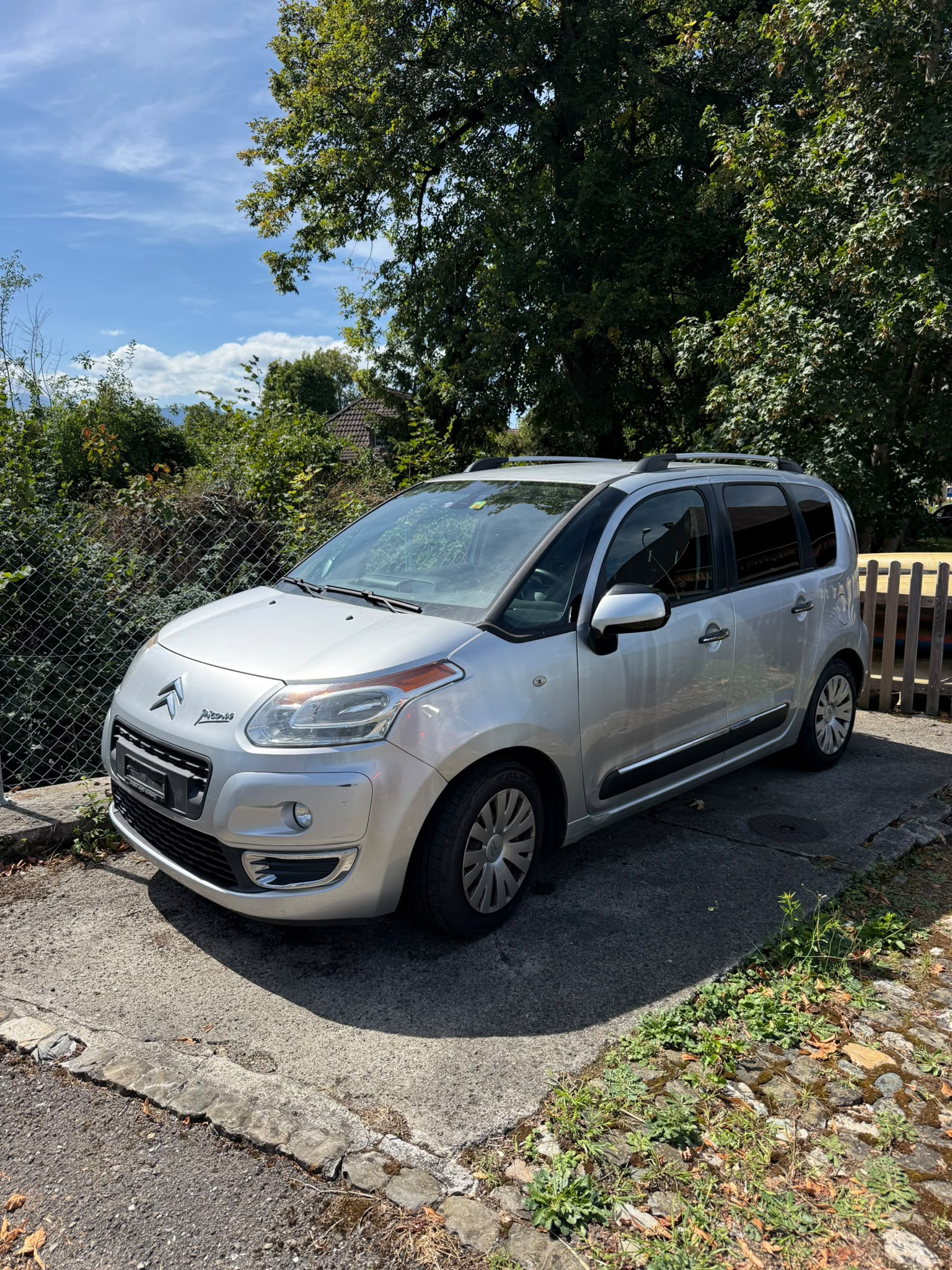CITROEN C3 Picasso 1.6i 16V Chic (SX)-image-0