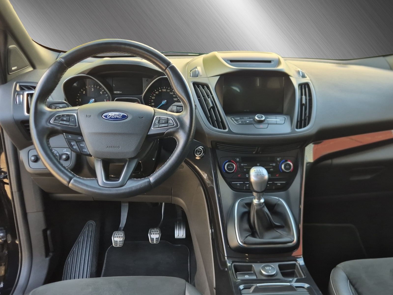 FORD Kuga 2.0 TDCi 180 ST-Line-image-12