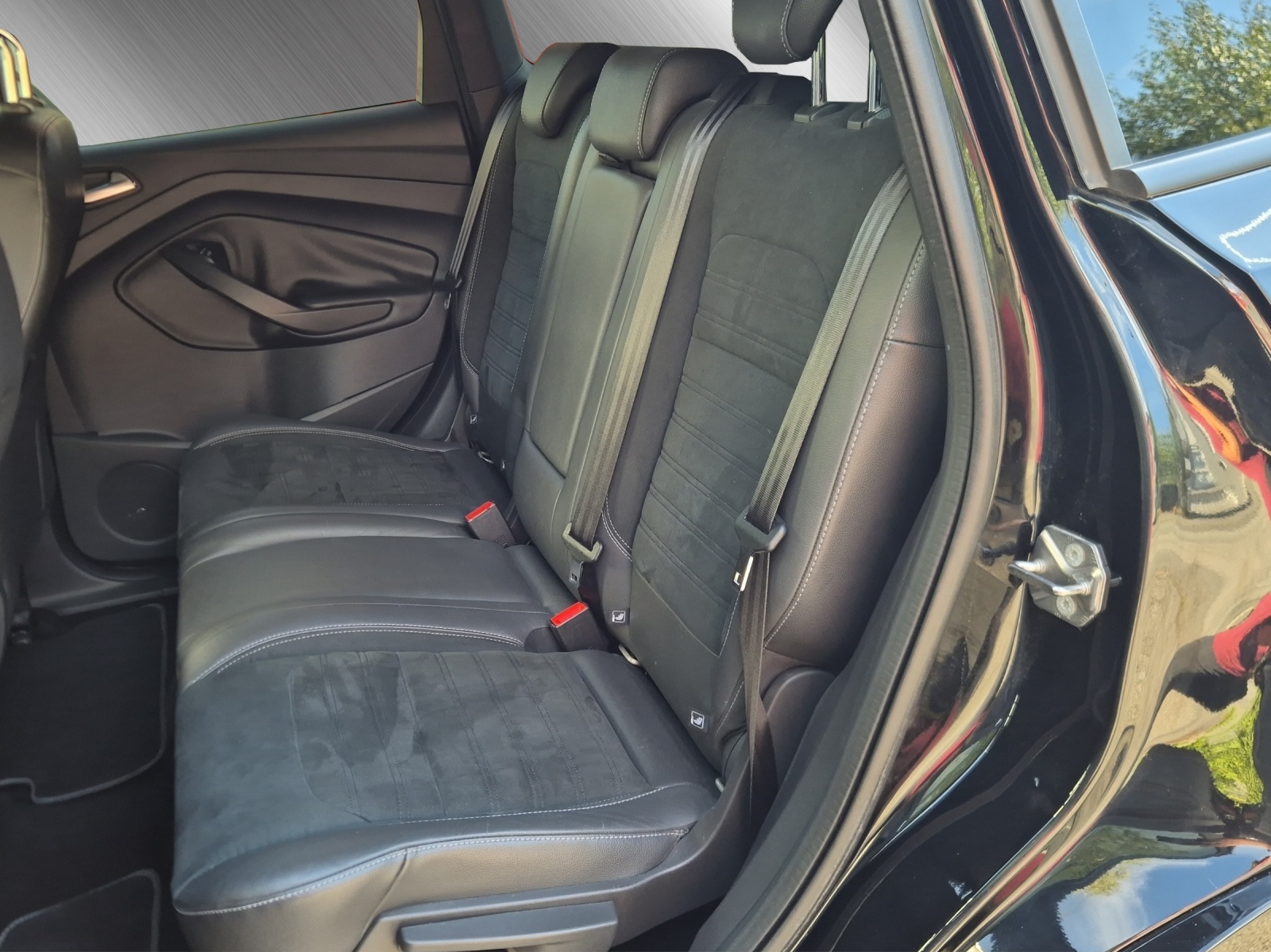 FORD Kuga 2.0 TDCi 180 ST-Line-image-10
