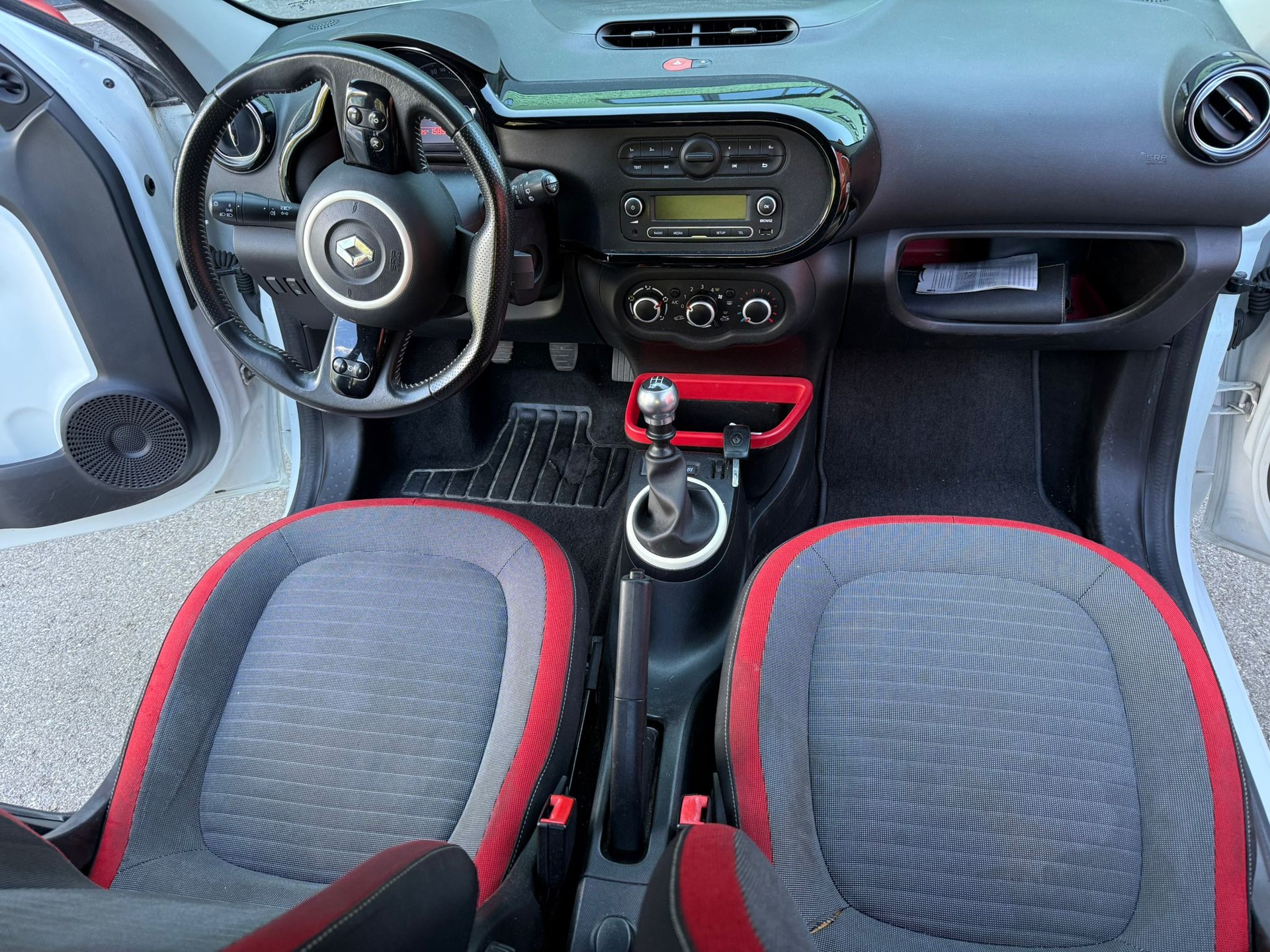 RENAULT Twingo 0.9 Iconic-image-5