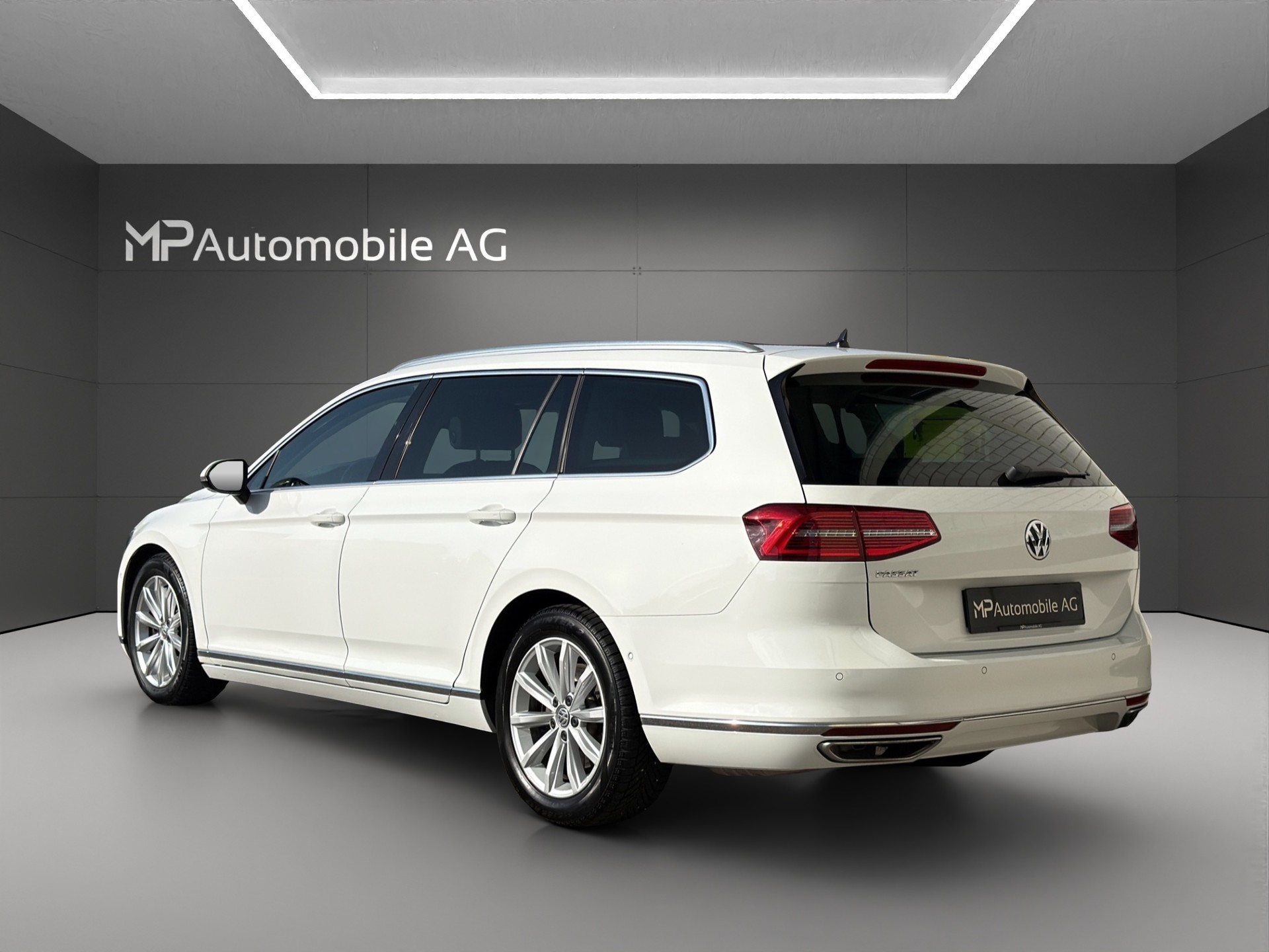 VW Passat Variant 2.0 TSI BMT Highline 4Motion DSG-image-4