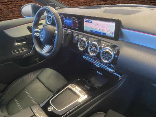 MERCEDES-BENZ A 250 4Matic 8G-DCT-image-14