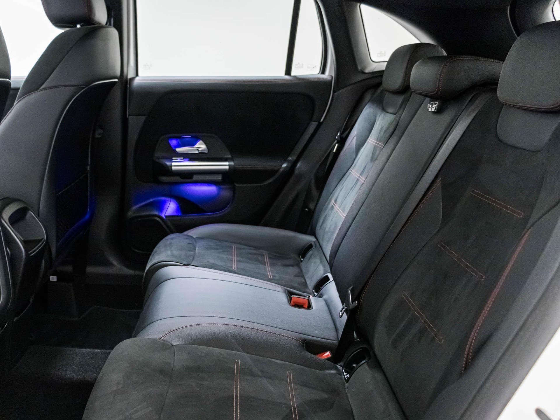 MERCEDES-BENZ GLA 250 4MATIC-image-7