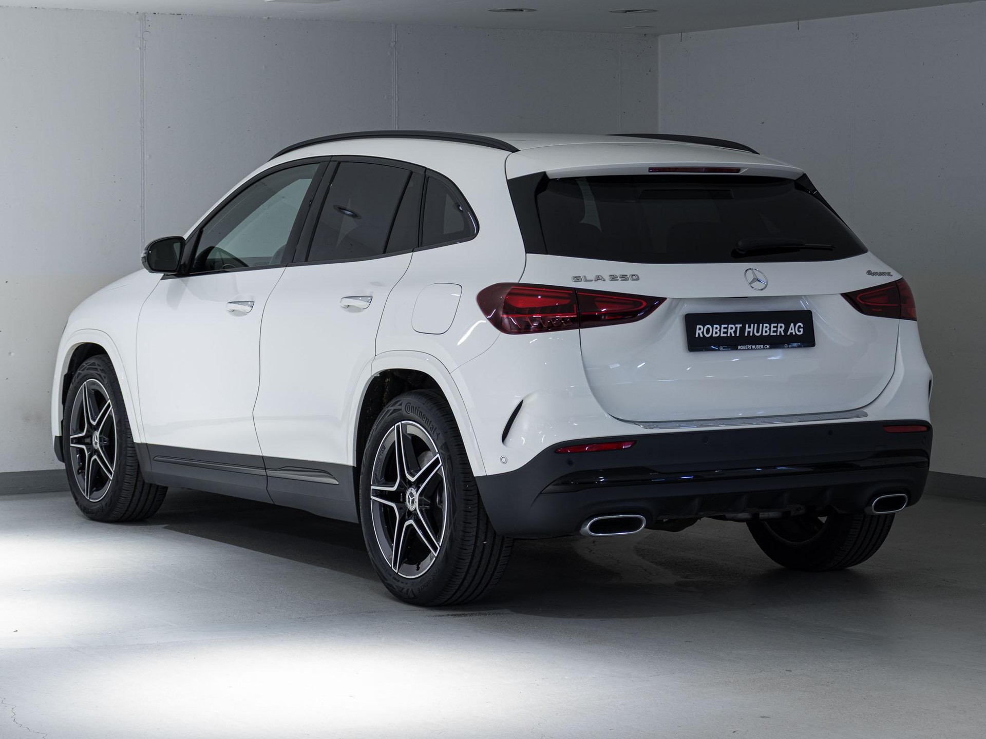 MERCEDES-BENZ GLA 250 4MATIC-image-3