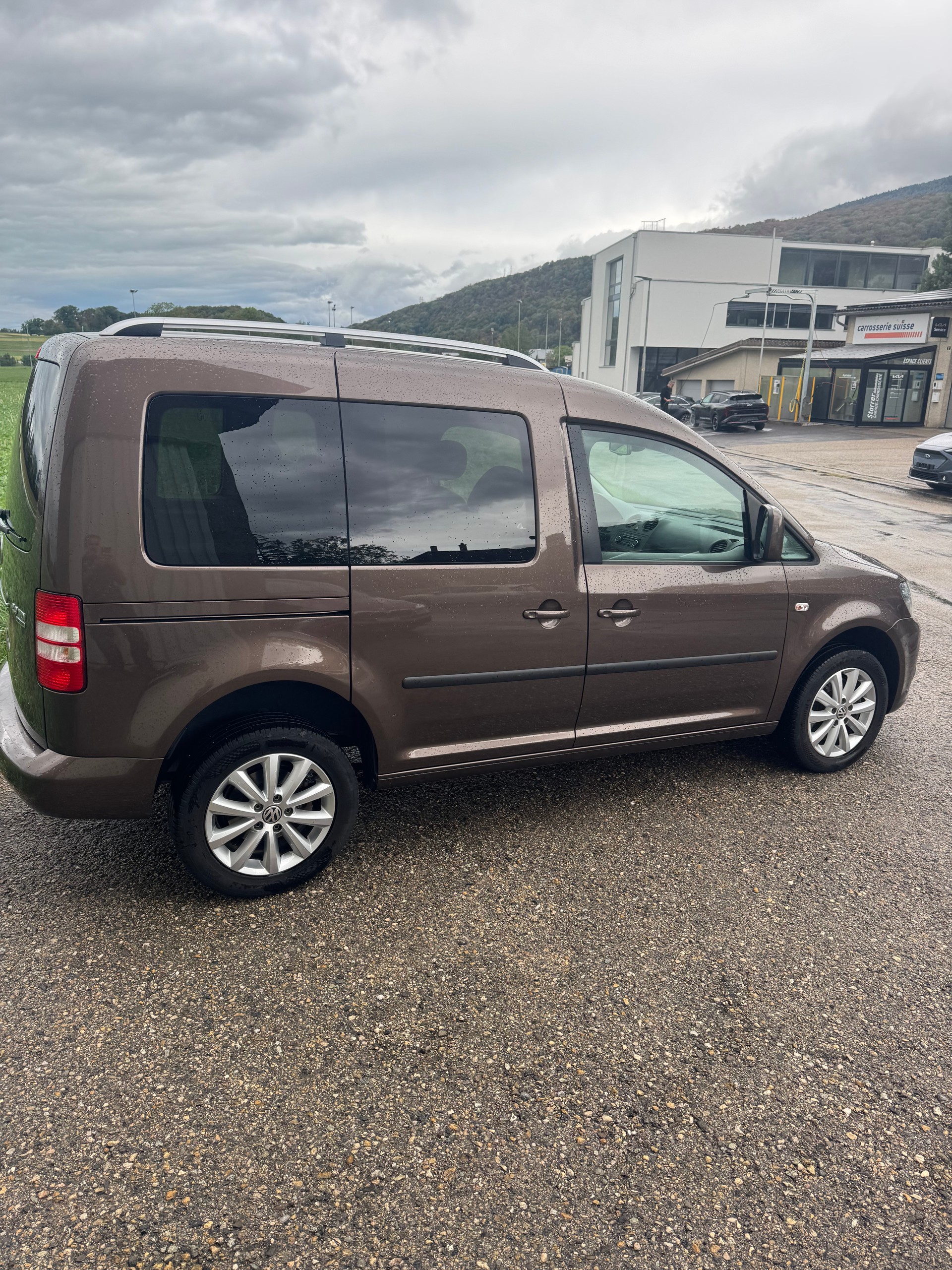 VW Caddy 2.0 TDI 4Motion Highline DSG-image-2