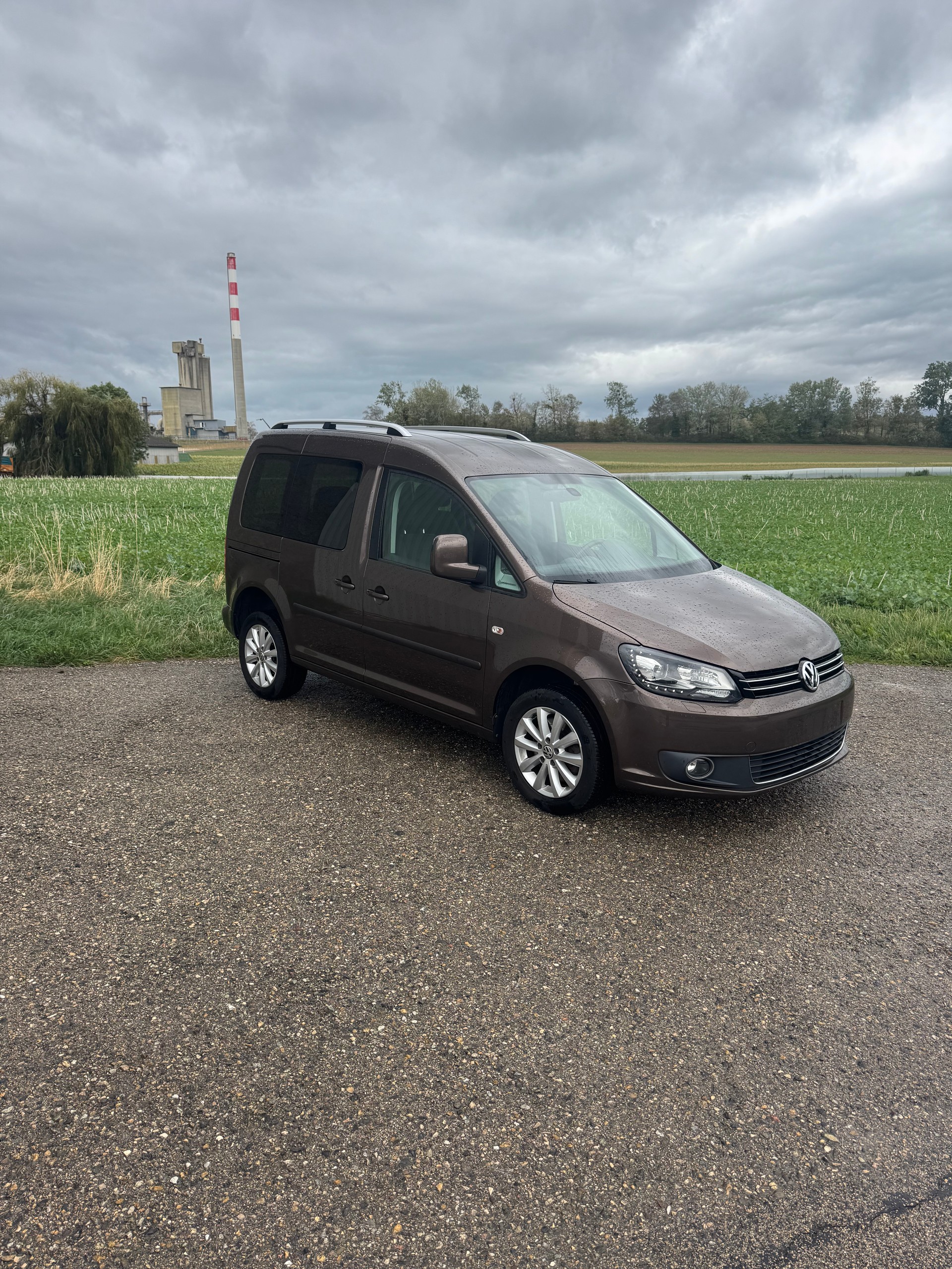 VW Caddy 2.0 TDI 4Motion Highline DSG-image-1