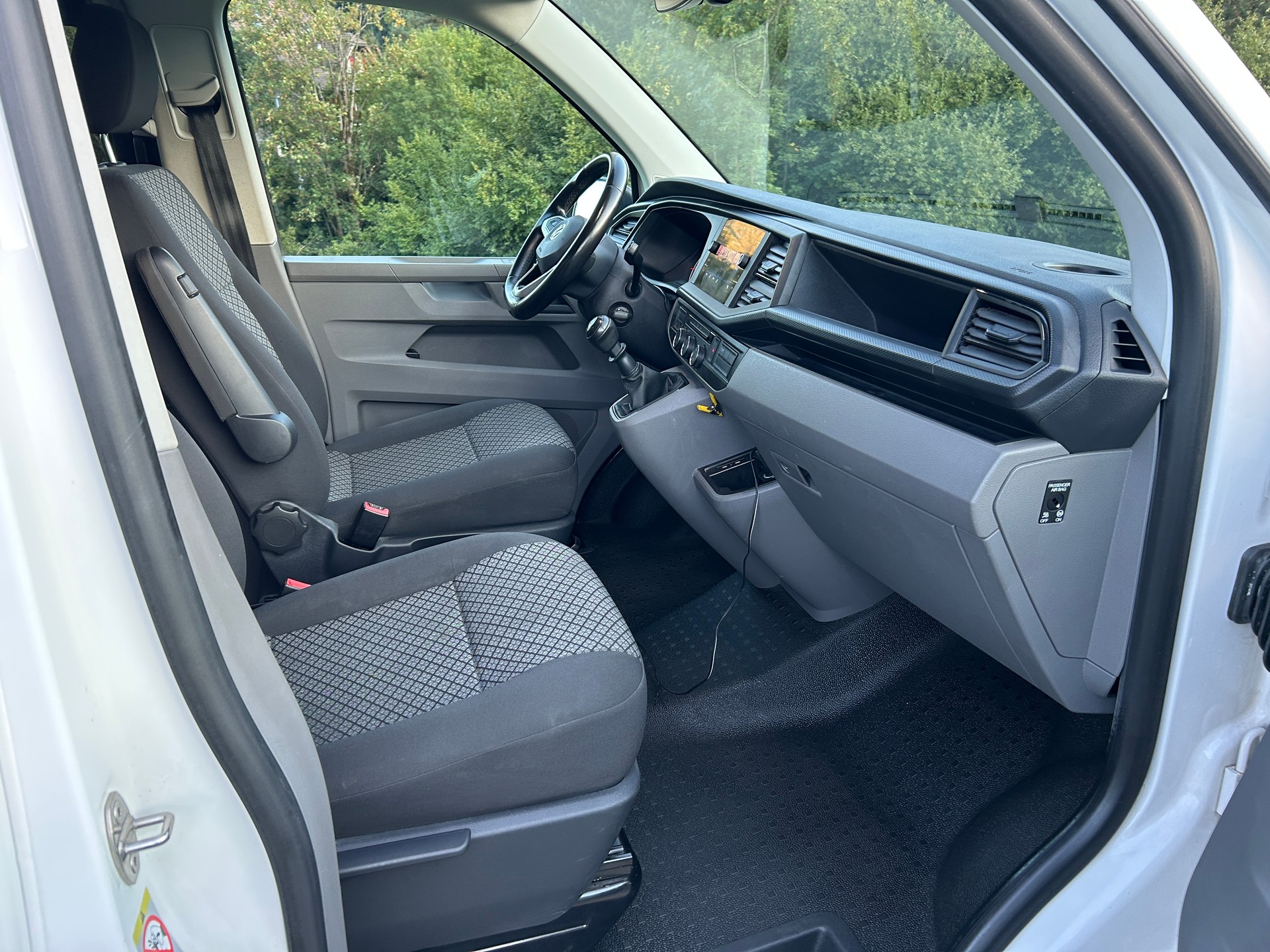 VW T6.1 2.0 TDI Trendline 4Motion-image-10