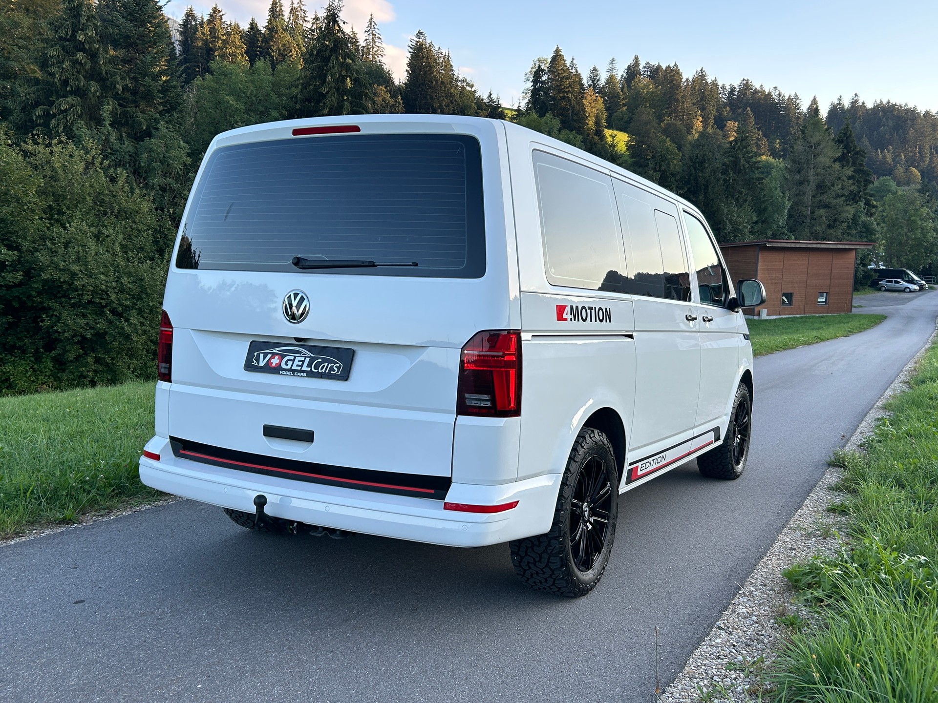 VW T6.1 2.0 TDI Trendline 4Motion-image-4