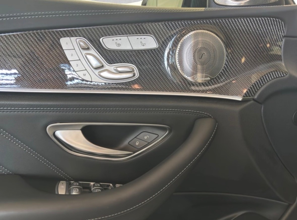 MERCEDES-BENZ E 63 S AMG 4matic+-image-9