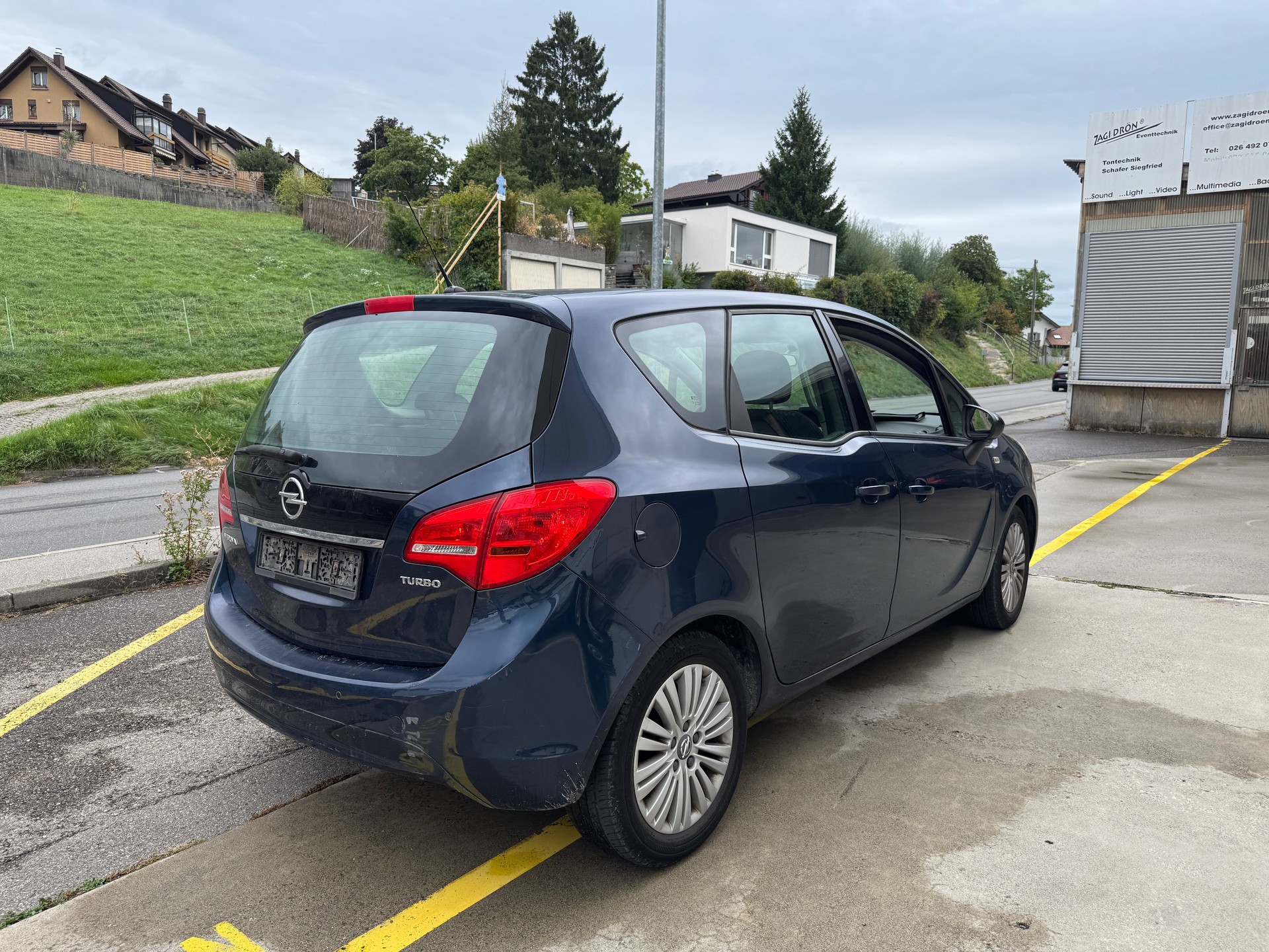 OPEL Meriva 1.4 Turbo Cosmo-image-4